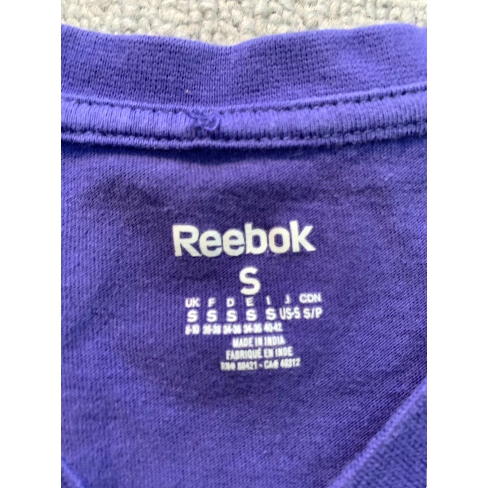Reebok Reebok T-Shirt Top Womens Small S Purple Shirt Top Embordered Spell out Reebok Size S / US 4 / IT 40 - 5 Thumbnail