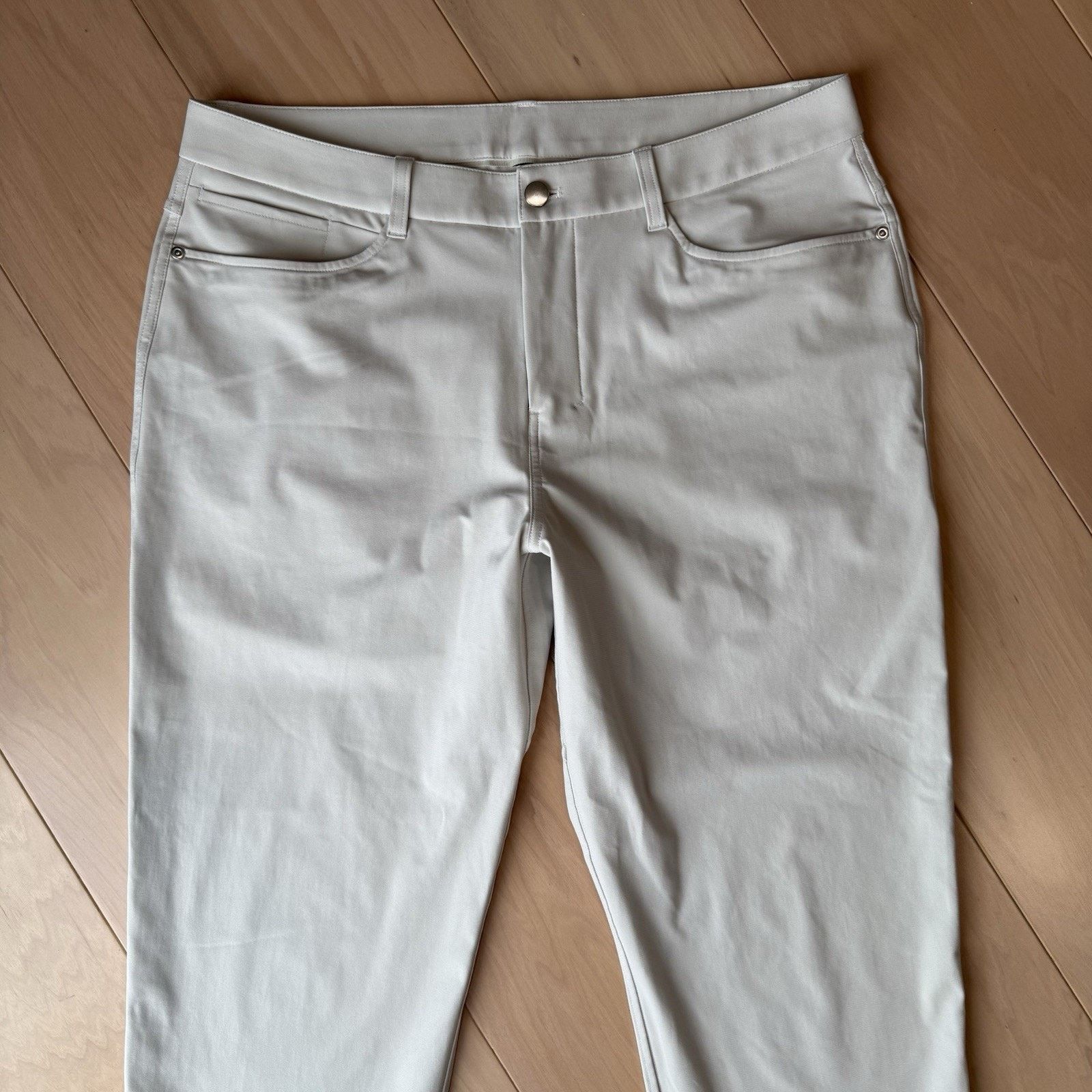 Lululemon Lululemon ABC Pants 35 White Cream Athleisure Workwear Size US 35 - 3 Thumbnail
