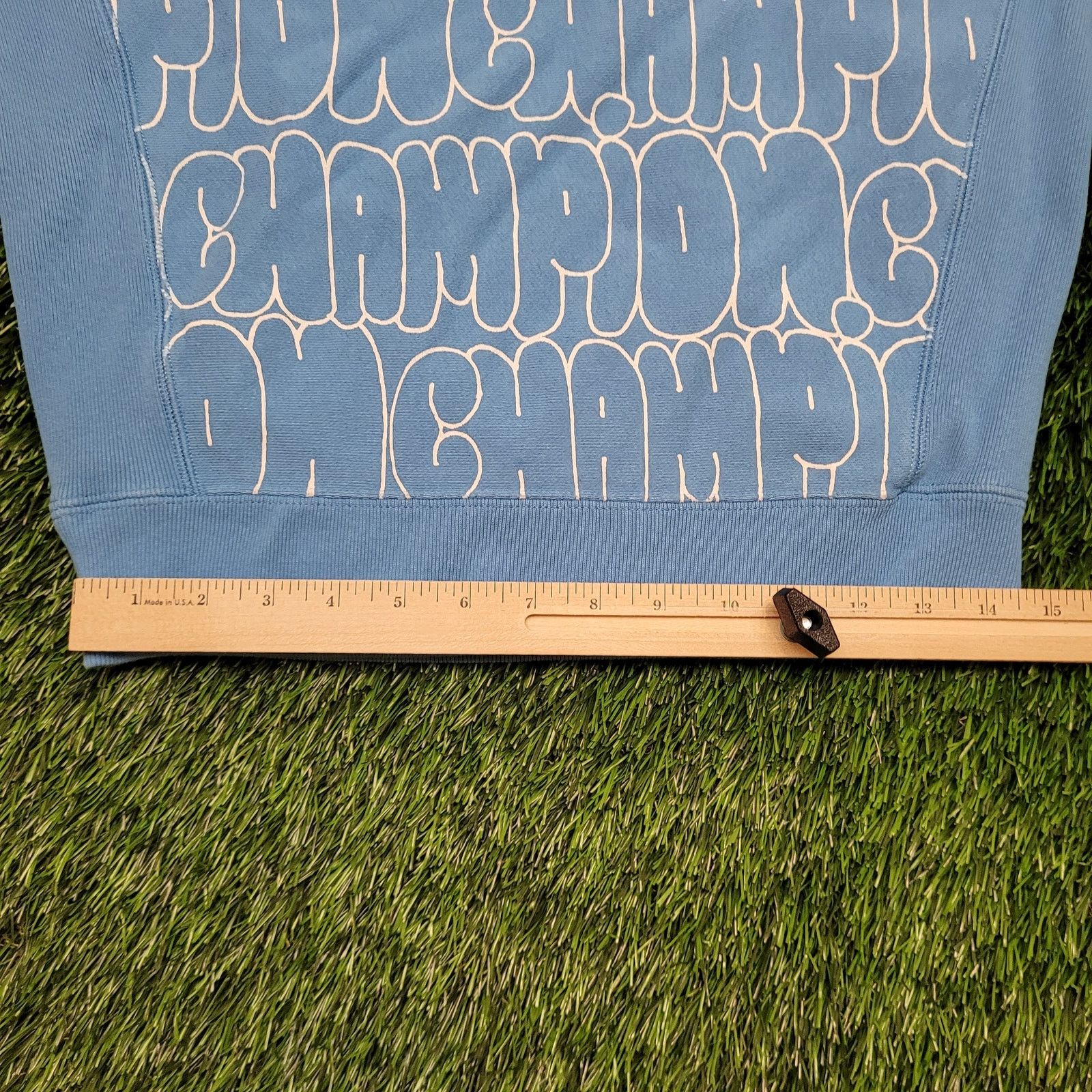 Champion VTG Champion Reverse Weave Sweatshirt Womens M Cropped Boxy Size M / US 6-8 / IT 42-44 - 9 Thumbnail