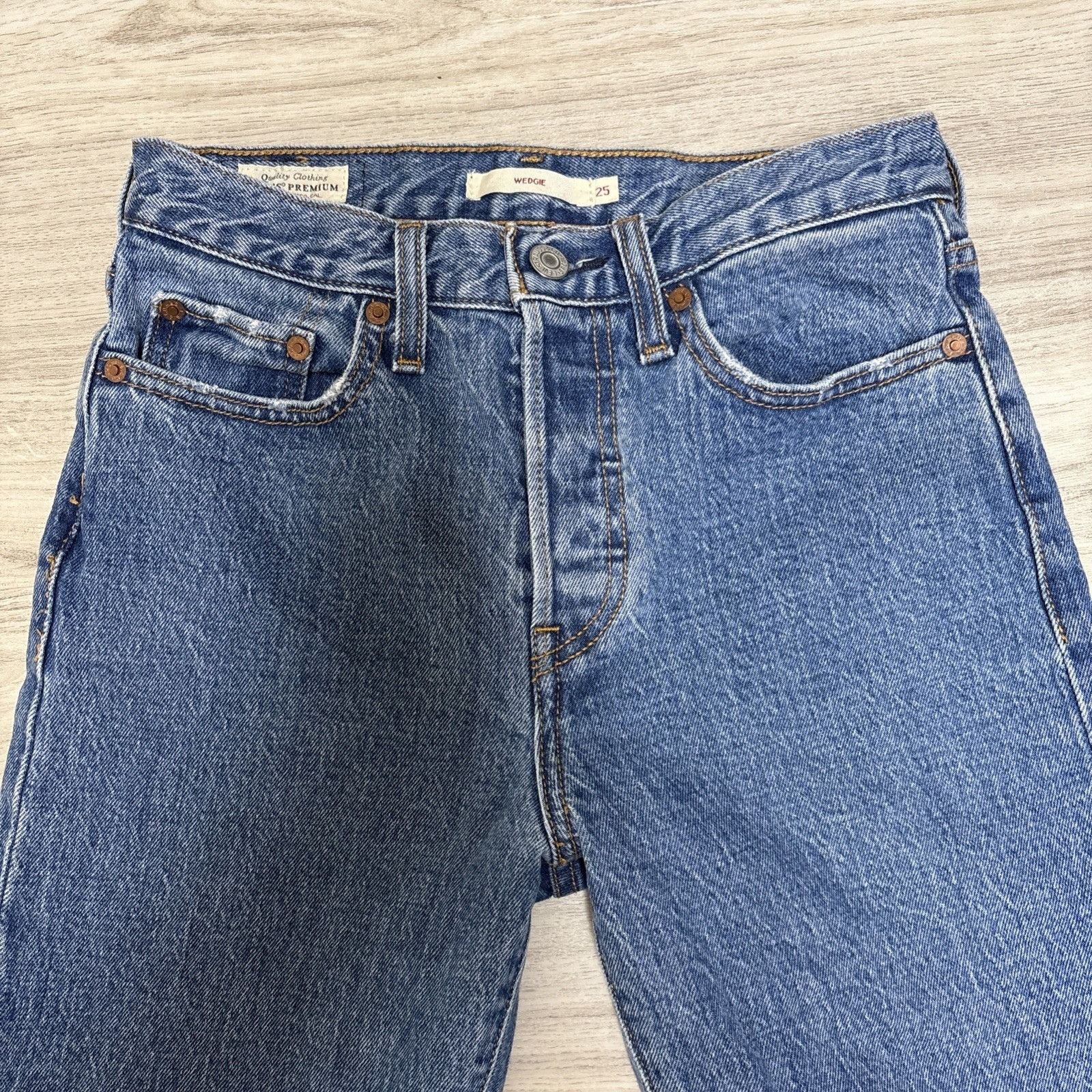 Levi's Levis Premium Wedgie Jeans Womens 25 Big E Hi Rise Tapered L Size 25" / US 0 / IT 36 - 8 Thumbnail