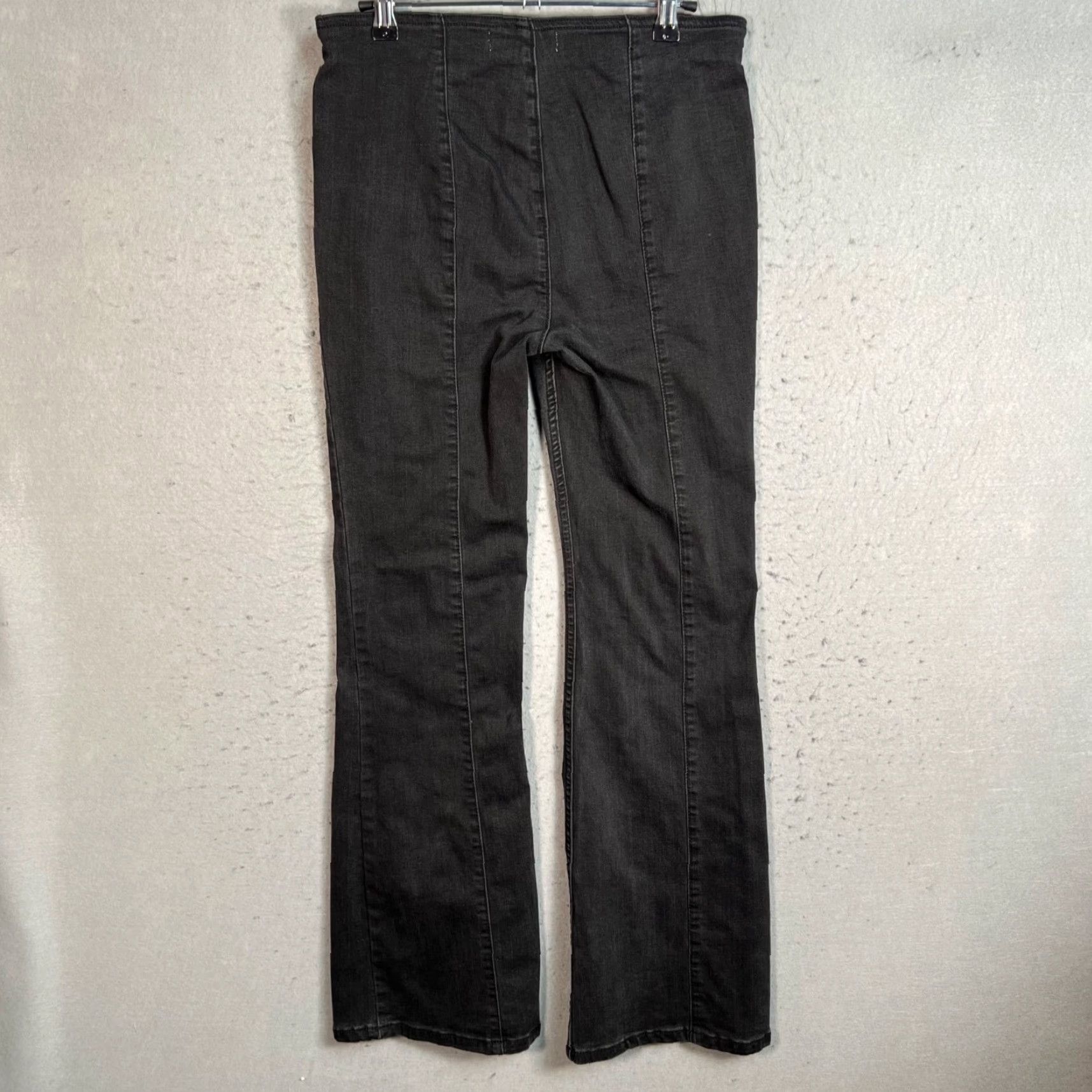 Vintage VINTAGE We The Free Womens Pants Dark Grey High-Waisted Flare 28 Inseam 30 Ankle Cotton Blend Womens Pants(Size 28) Size 28" / US 6 / IT 42 - 2 Thumbnail