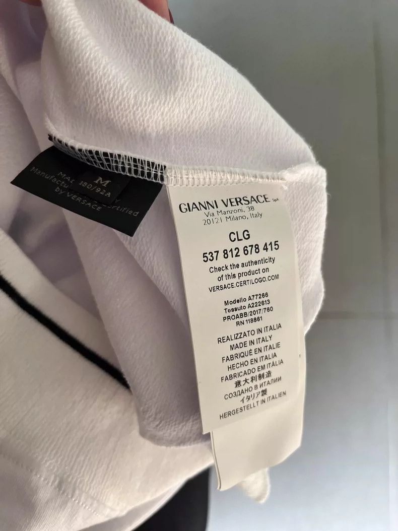 Other Versace Men's Medusa avatar white long-sleeved T-shirt swe Size US M / EU 48-50 / 2 - 5 Thumbnail