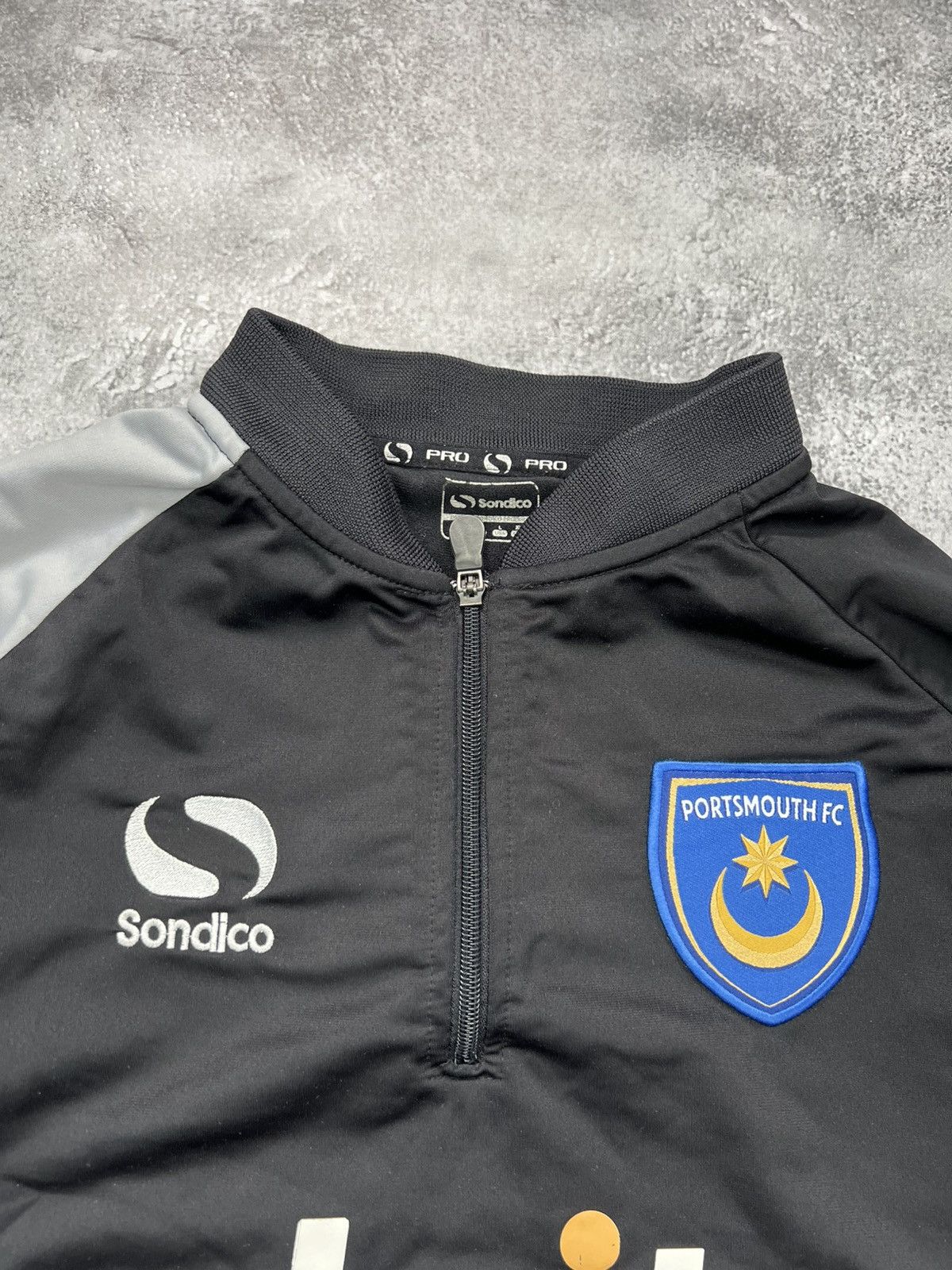 Vintage Sondico Portsmouth Jobsite Black Sweatshirt Soccer Size US L / EU 52-54 / 3 - 4 Thumbnail