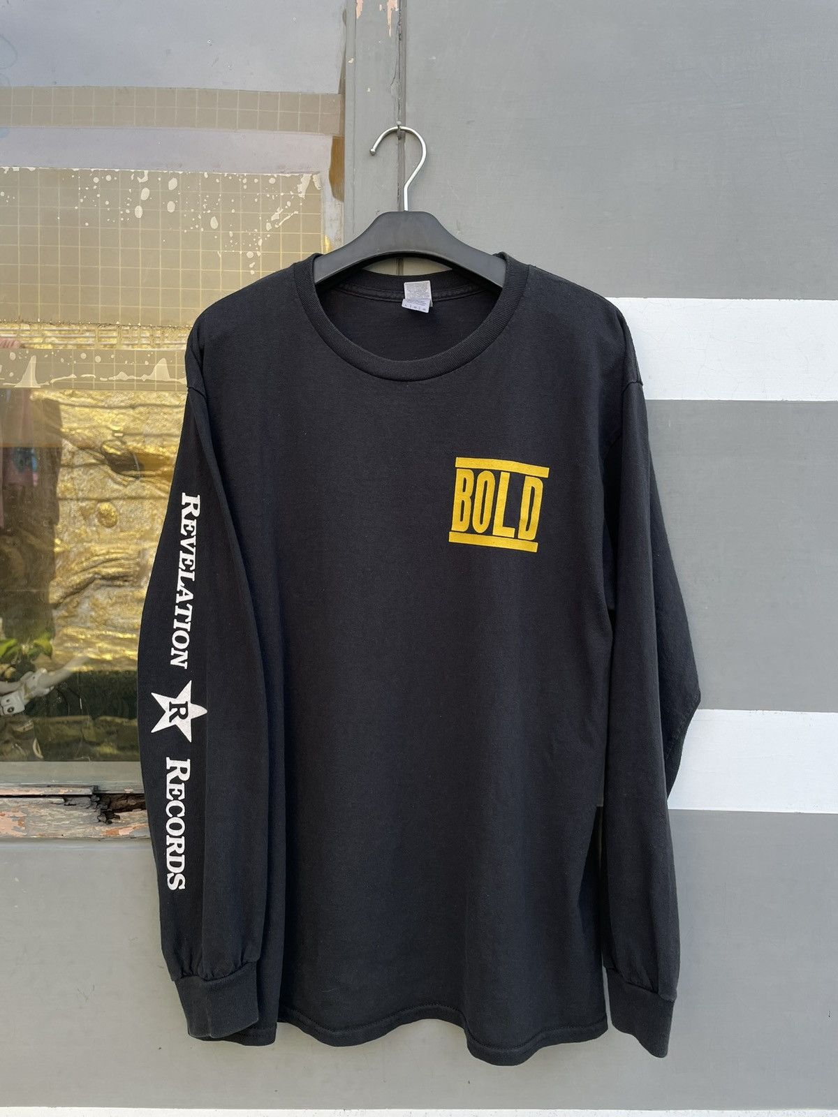 Band Tees × Gildan × Vintage BOLD "LOGO" - LONG SLEEVE T-SHIRT Size US L / EU 52-54 / 3 - 1 Thumbnail