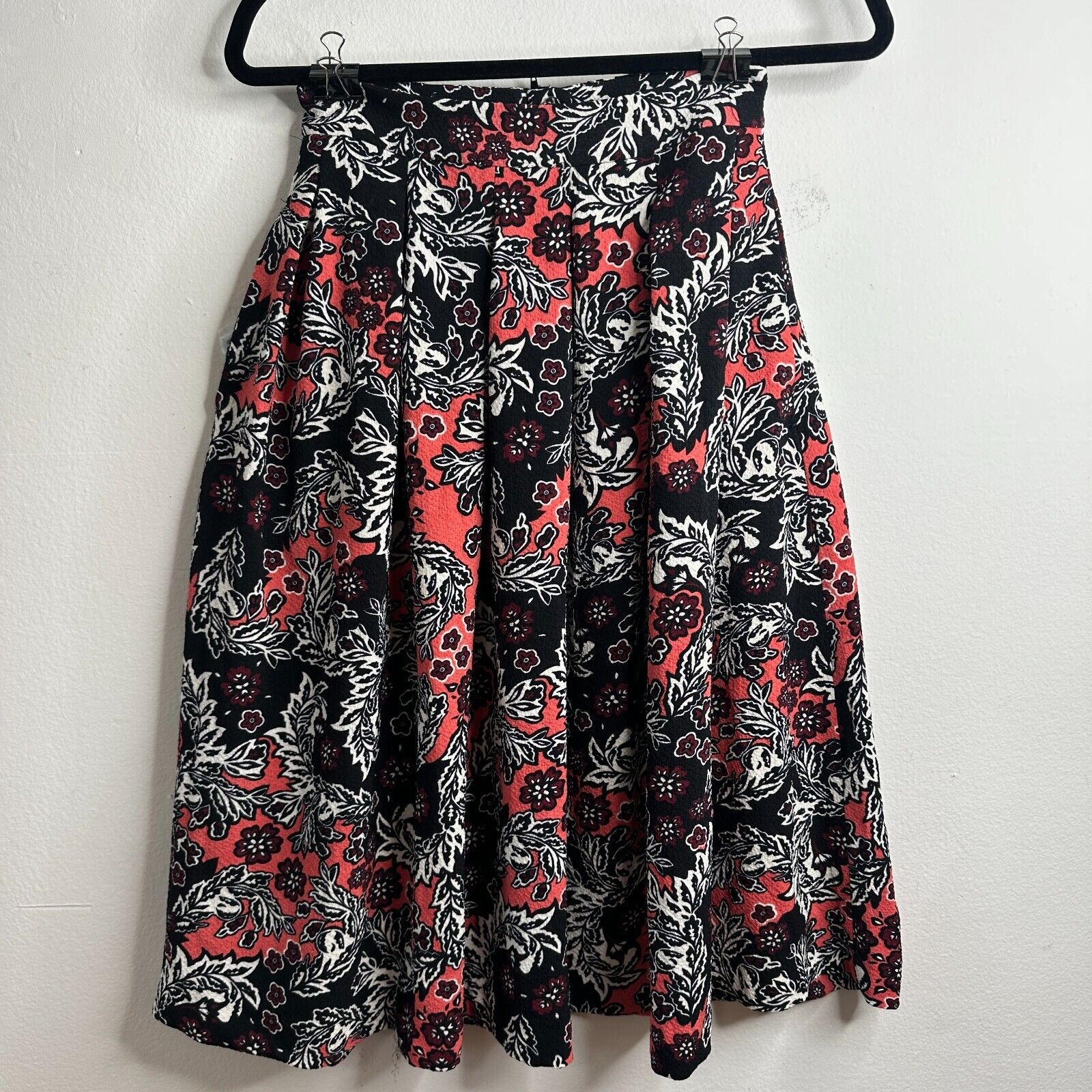 H&M NWT H&M Flare Floral Print Pleated Midi-Skirt Pockets 2 Size 26" / US 2 / IT 38 - 13 Thumbnail