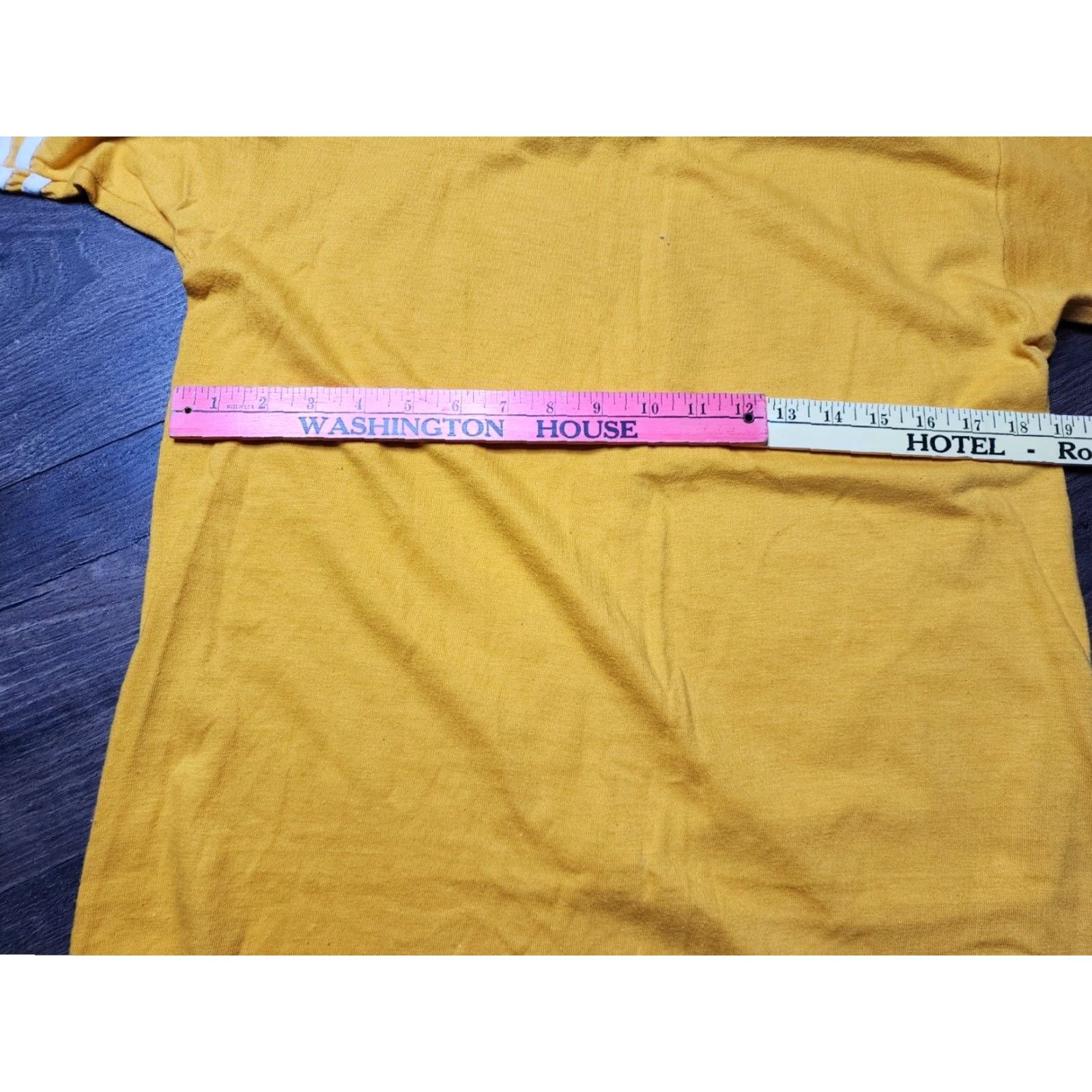 Vintage VINTAGE Collegiate Pacific 70s Men's L Iowa College T Shirt Short Sleeve Cotton Blend Yellow Mens Size US L / EU 52-54 / 3 - 4 Thumbnail