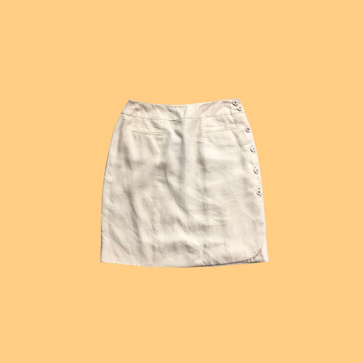 Chanel Chanel Boutique 96P Skirt Suits Ivory Silk Lining Size 28" / US 6 / IT 42 - 2 Thumbnail