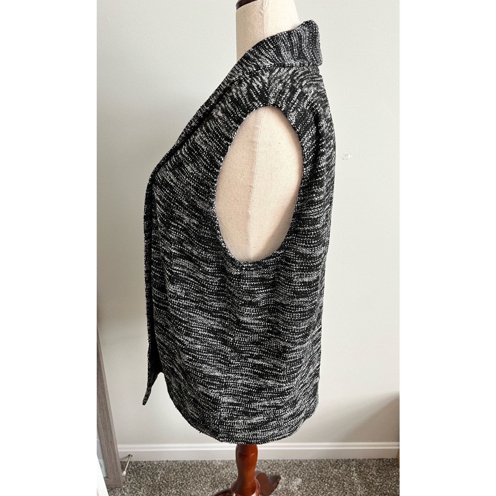 Van Heusen Van Heusen Knit Sleeveless Open Sweater Cardigan XL Size XL / US 12-14 / IT 48-50 - 3 Thumbnail