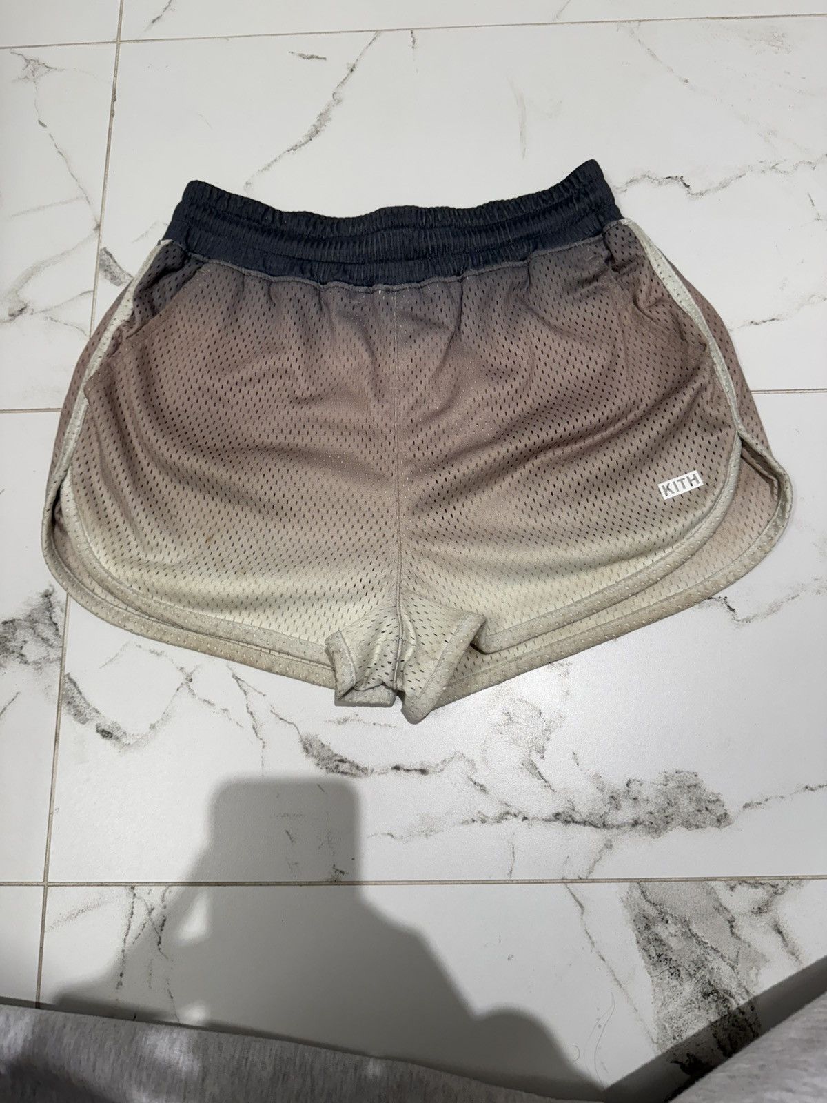 Kith KITH WOMEN’S OMBRE MESH SHORTS SIZE XS! 🌈 Size 25" / US 0 / IT 36 - 1 Thumbnail