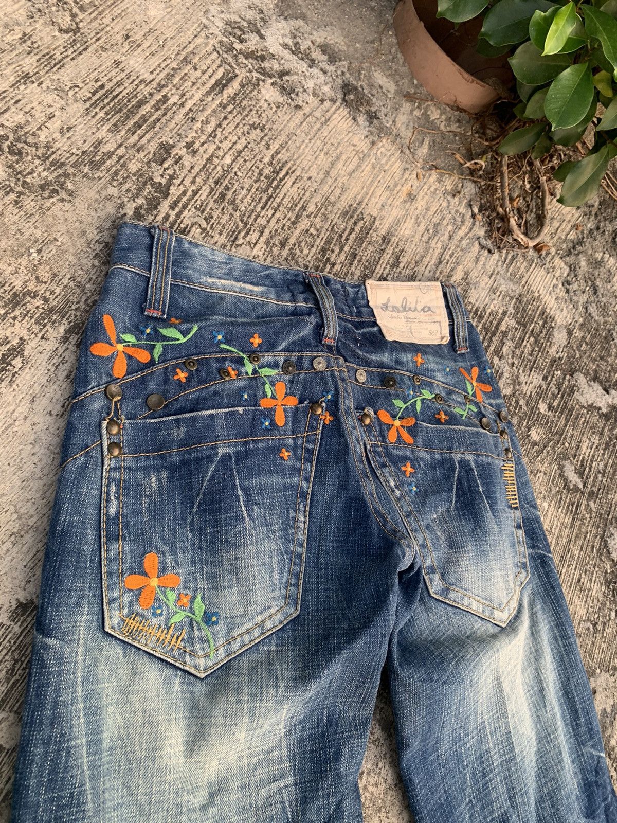 Japanese Brand Flare Lolita jeans washed flowers embroidery wide leg jeans Size 25" / US 0 / IT 36 - 13 Thumbnail
