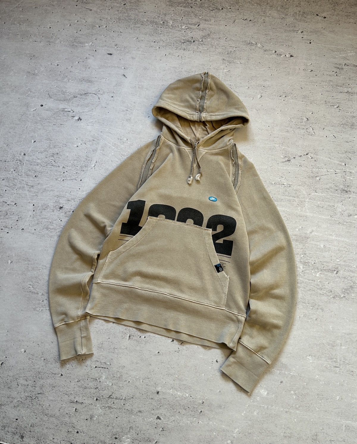 Nike 💥Vintage Nike Big Logo Distressed Faded Archive Hoodie 00s💥 Size US S / EU 44-46 / 1 - 2 Thumbnail