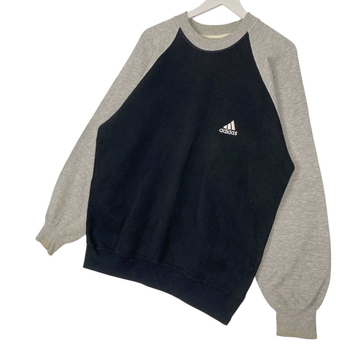 Other Vintage Adidas Small Logo Embroidered Crewneck Sweatshirt Size US M / EU 48-50 / 2 - 2 Thumbnail