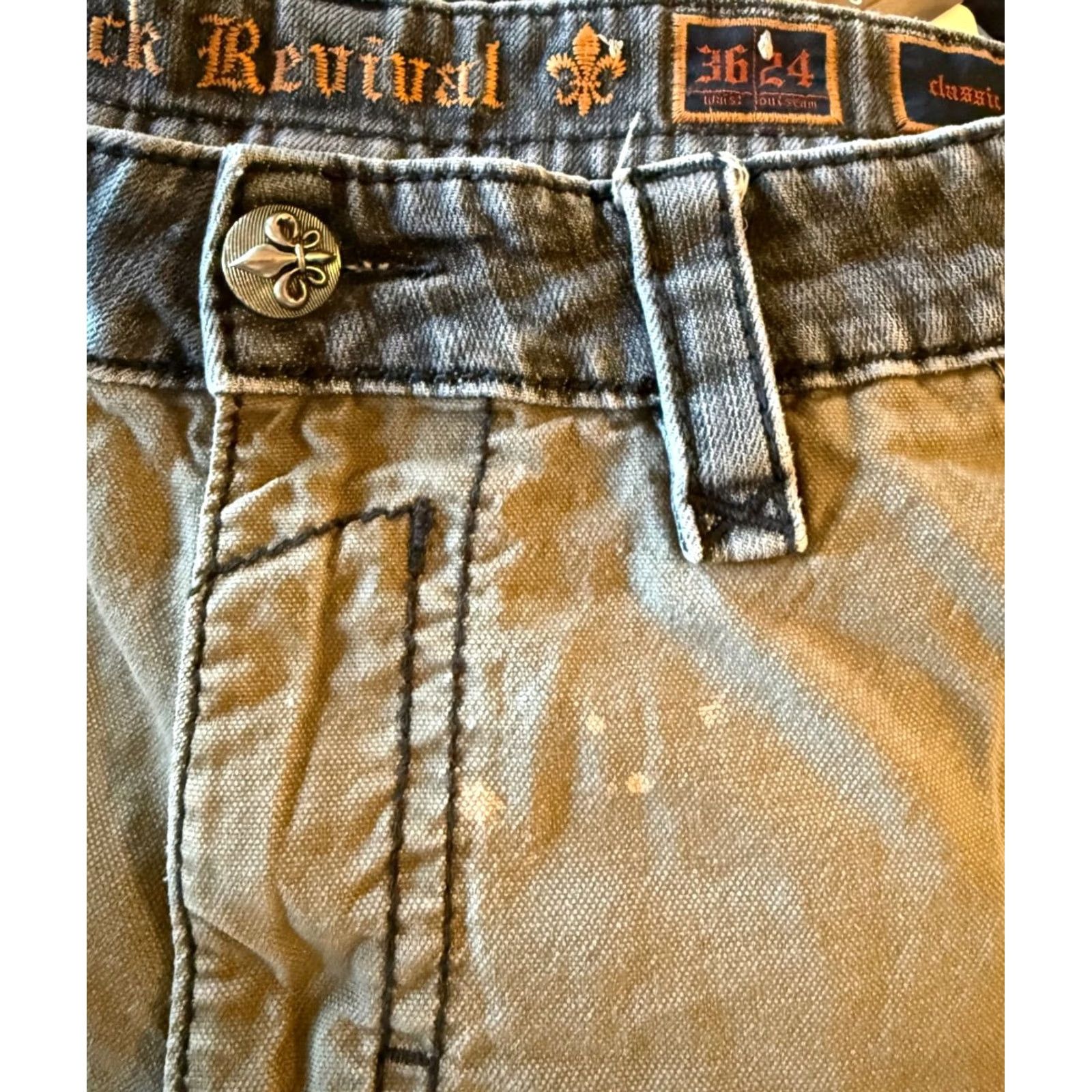 Vintage VINTAGE Rock Revival Classic Men's Cargo Shorts Gray Distressed Embroidered 36 Size | Regular Fit | 13in Inseam Size US 32 / EU 48 - 4 Thumbnail
