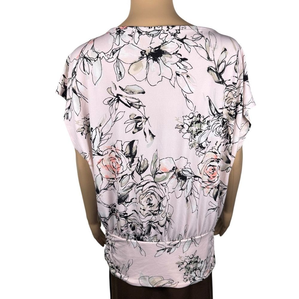 White House Black Market White House Black Market Pink Floral Sleeveless Blouse Size Size L / US 10 / IT 46 - 4 Thumbnail