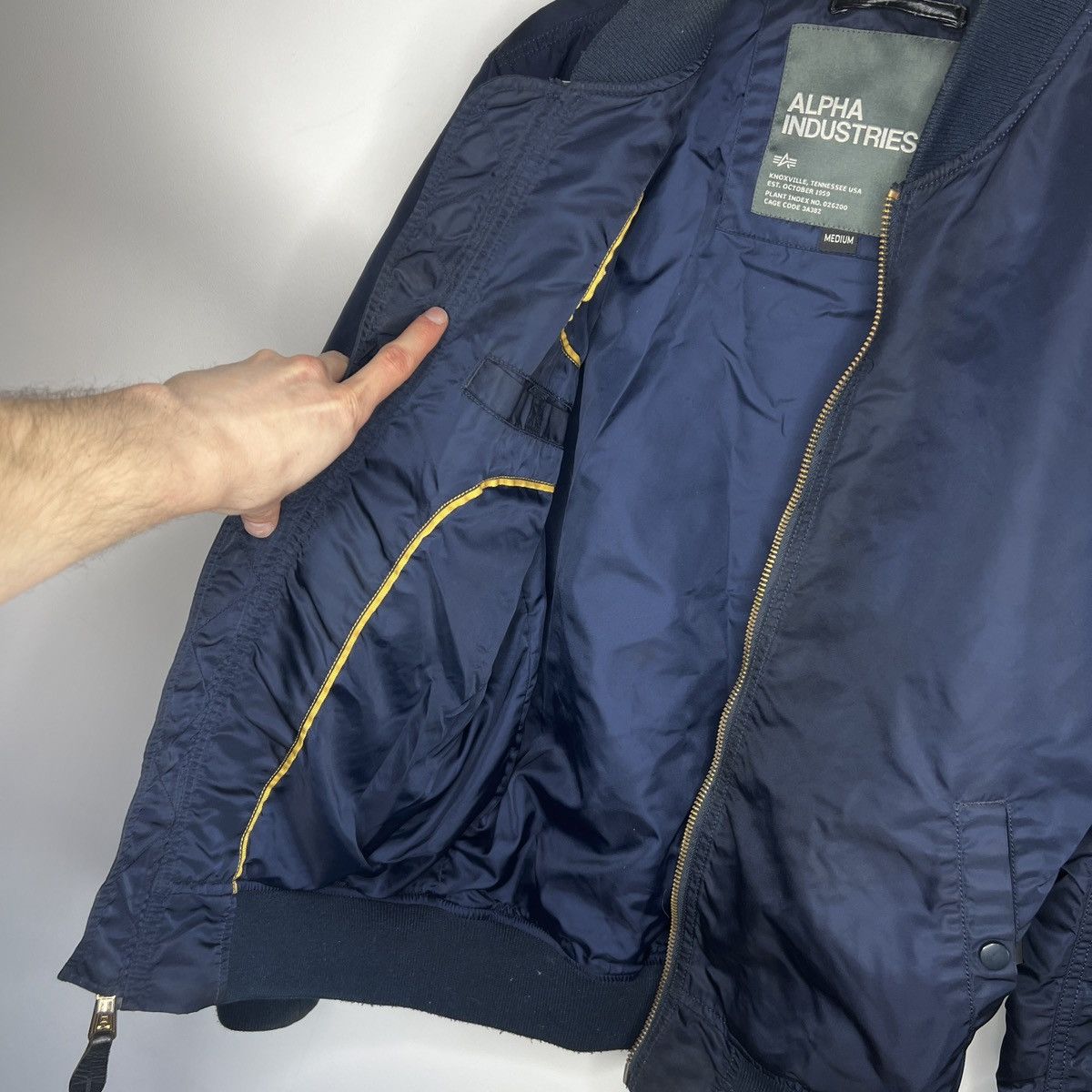 Alpha Industries Alpha Industries Bomber Jacket MA-1 Navy Nylon M size Size US M / EU 48-50 / 2 - 6 Thumbnail