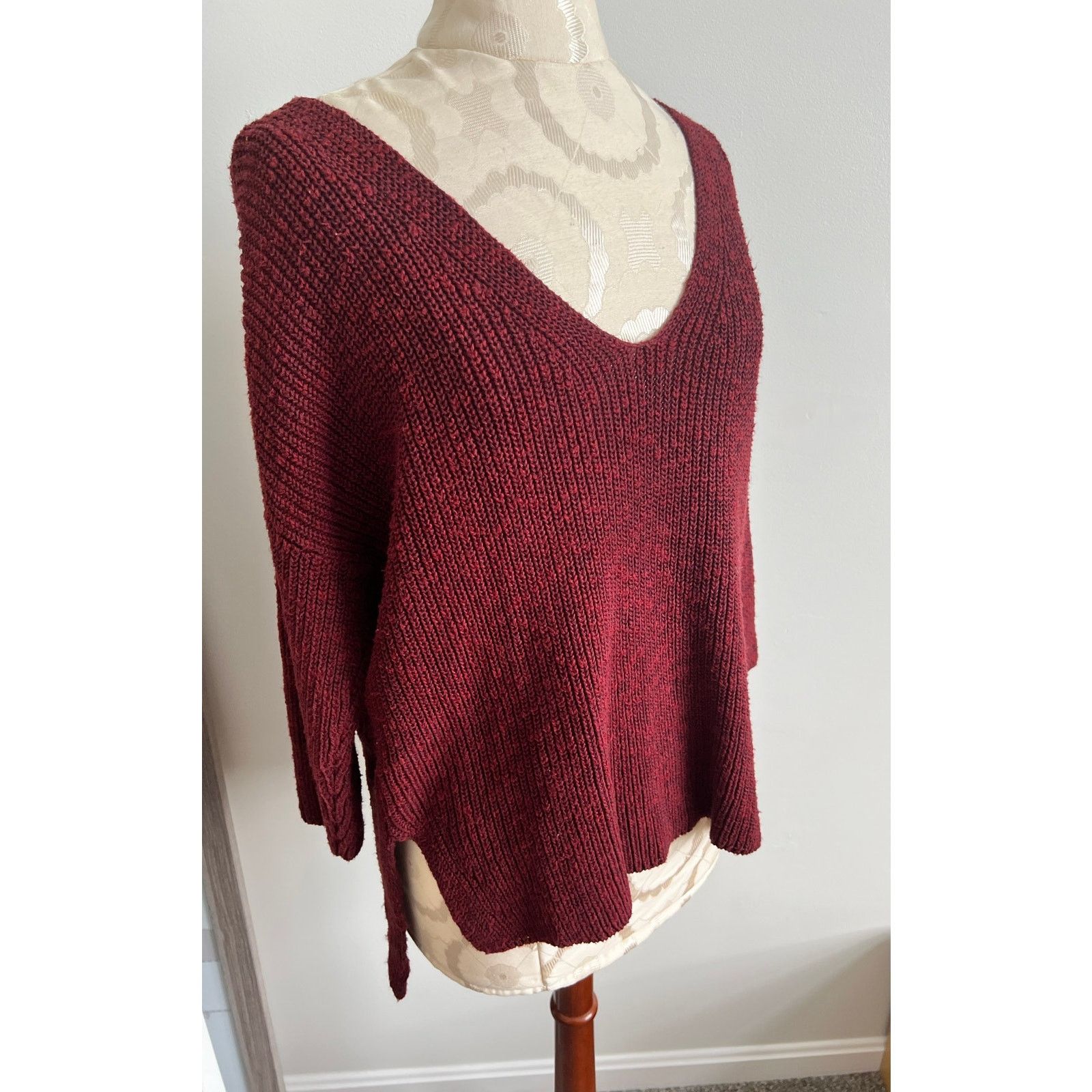 Express Express Women’s Crossover Back Burgundy Knit Sweater Small Size S / US 4 / IT 40 - 3 Thumbnail