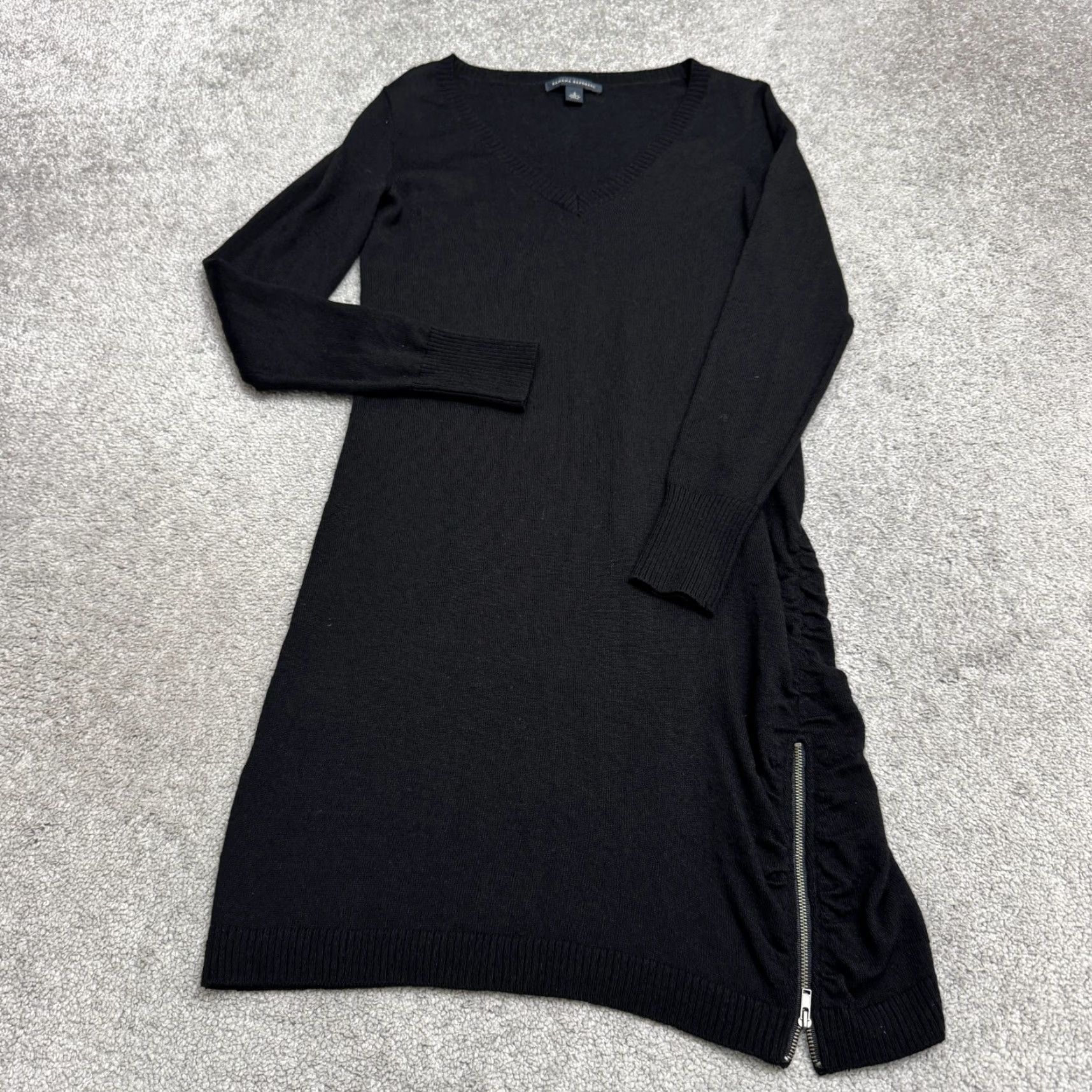Banana Republic Banana Republic Sweater Dress Women Small Black Merino Wool Ruched Zipper Knit Midi Dress - Classic, Designer, knit, sweater dress Size S / US 4 / IT 40 - 2 Thumbnail