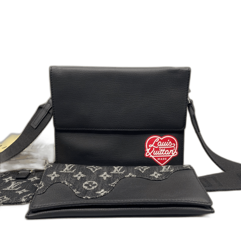 Louis Vuitton Three-In-One Crossbody Bag in Black, Women's