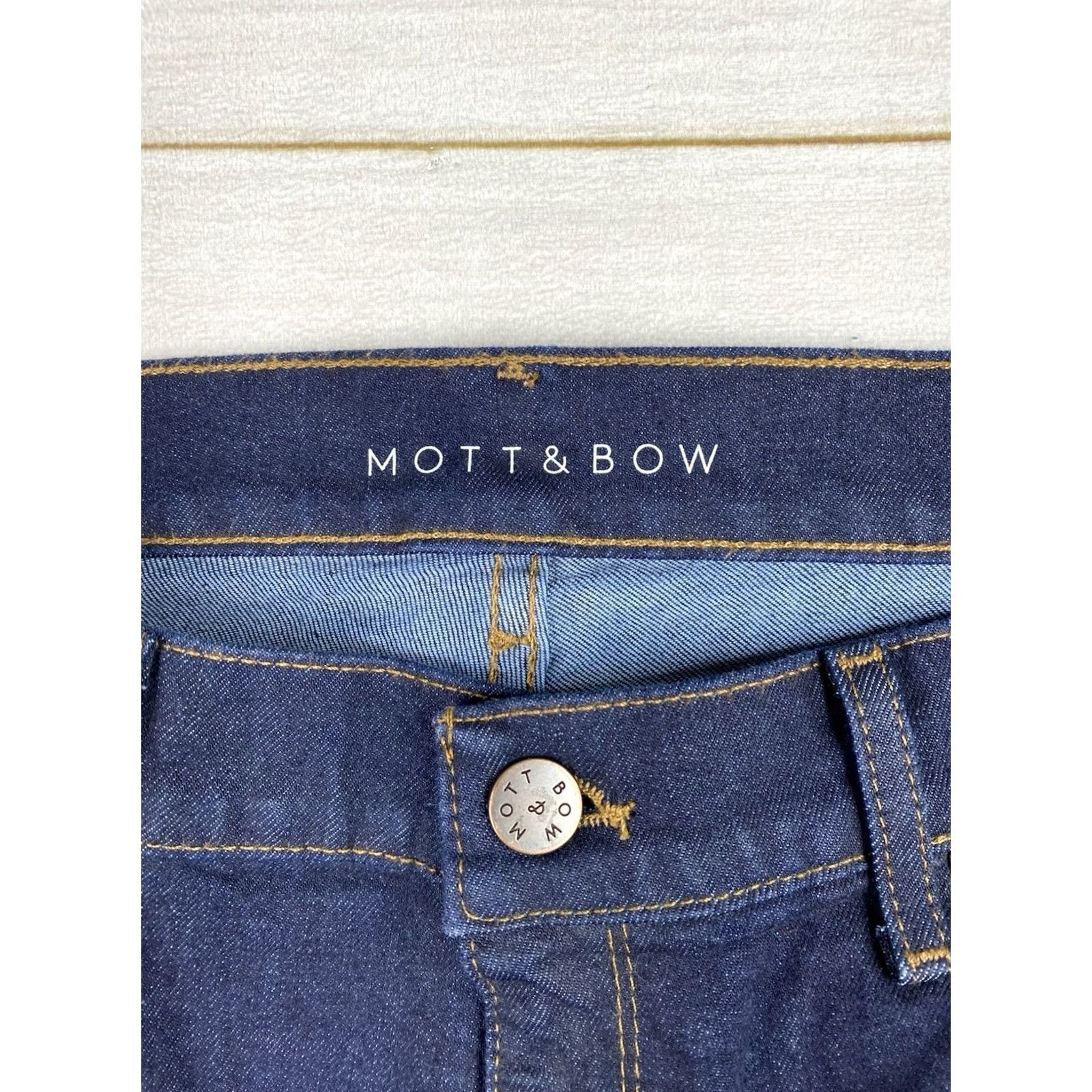 Mott & Bow Mott & Bow Jeans Mens 31x28 Boyfriend Denim Dark Wash Pockets Zip Stretch Relaxed Regular Blue City College Preppy Womens, 31x28, Denim, Jeans Size 24" / US 00 / IT 34 - 3 Thumbnail