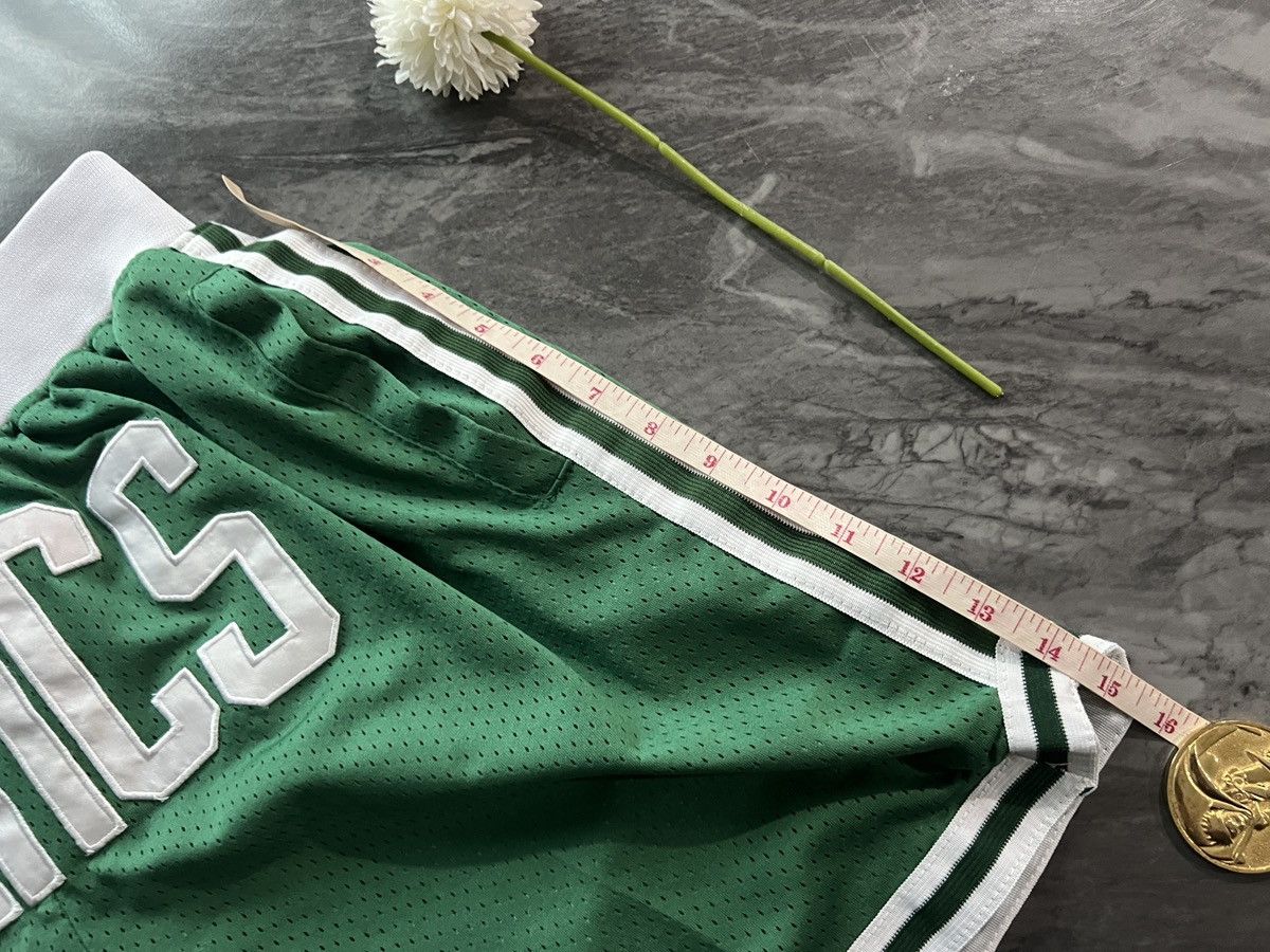 NBA Celtics : Short NBA Just Don Made In USA Size US 30 / EU 46 - 12 Thumbnail