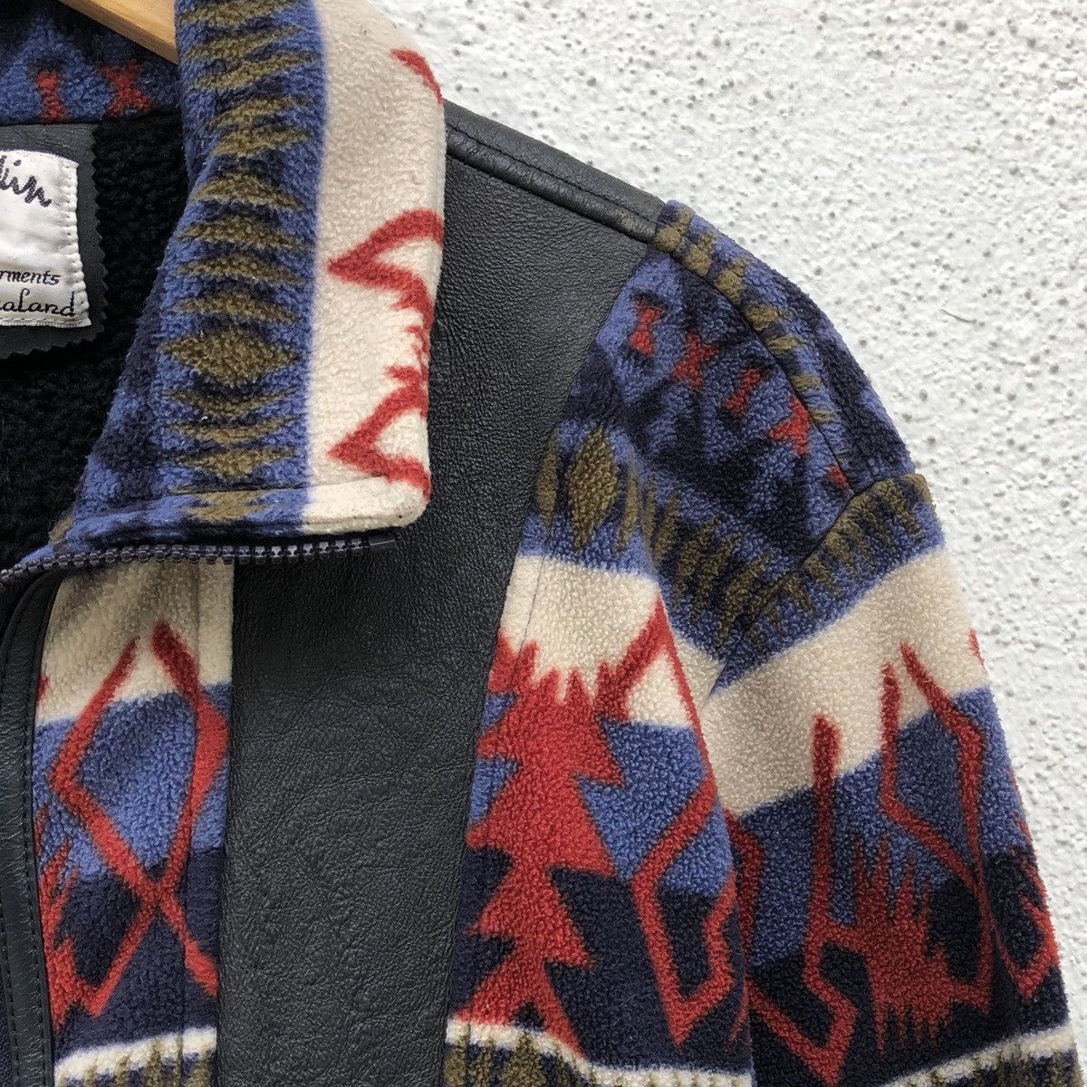 Vintage Vintage NZ Lamb Skim Leather Navajo Pattern Fleece Jacket Size US L / EU 52-54 / 3 - 9 Thumbnail