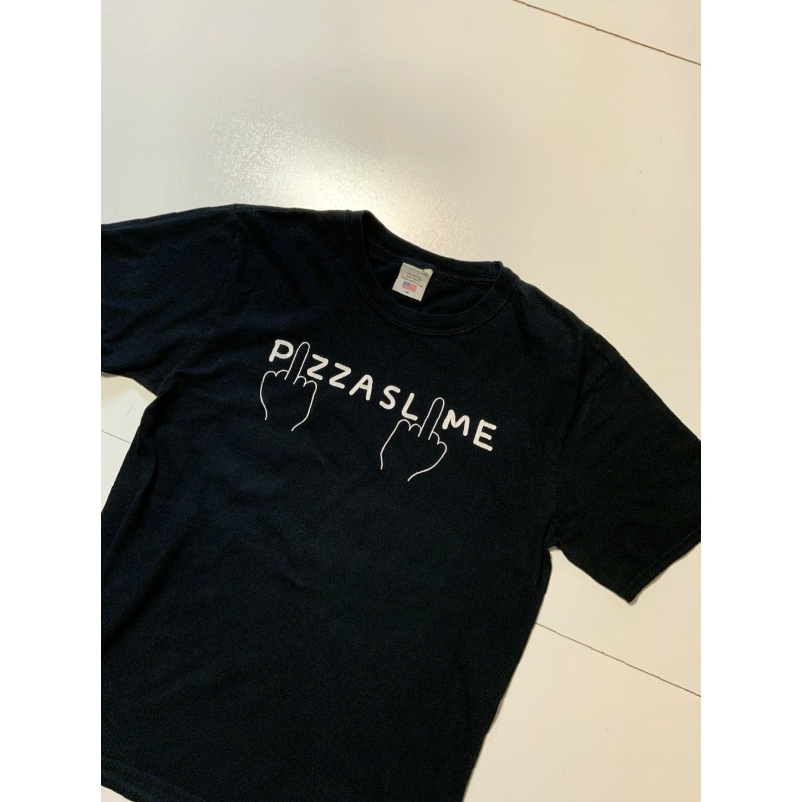 Vintage Pizza Slime Middle Finger Skateboard Black Graphic S/S Crewneck T-Shirt Sz. M Mens Shirt Crew Neck Black Graphic Pizza Slime Skateboard Mens M Size US M / EU 48-50 / 2 - 3 Thumbnail