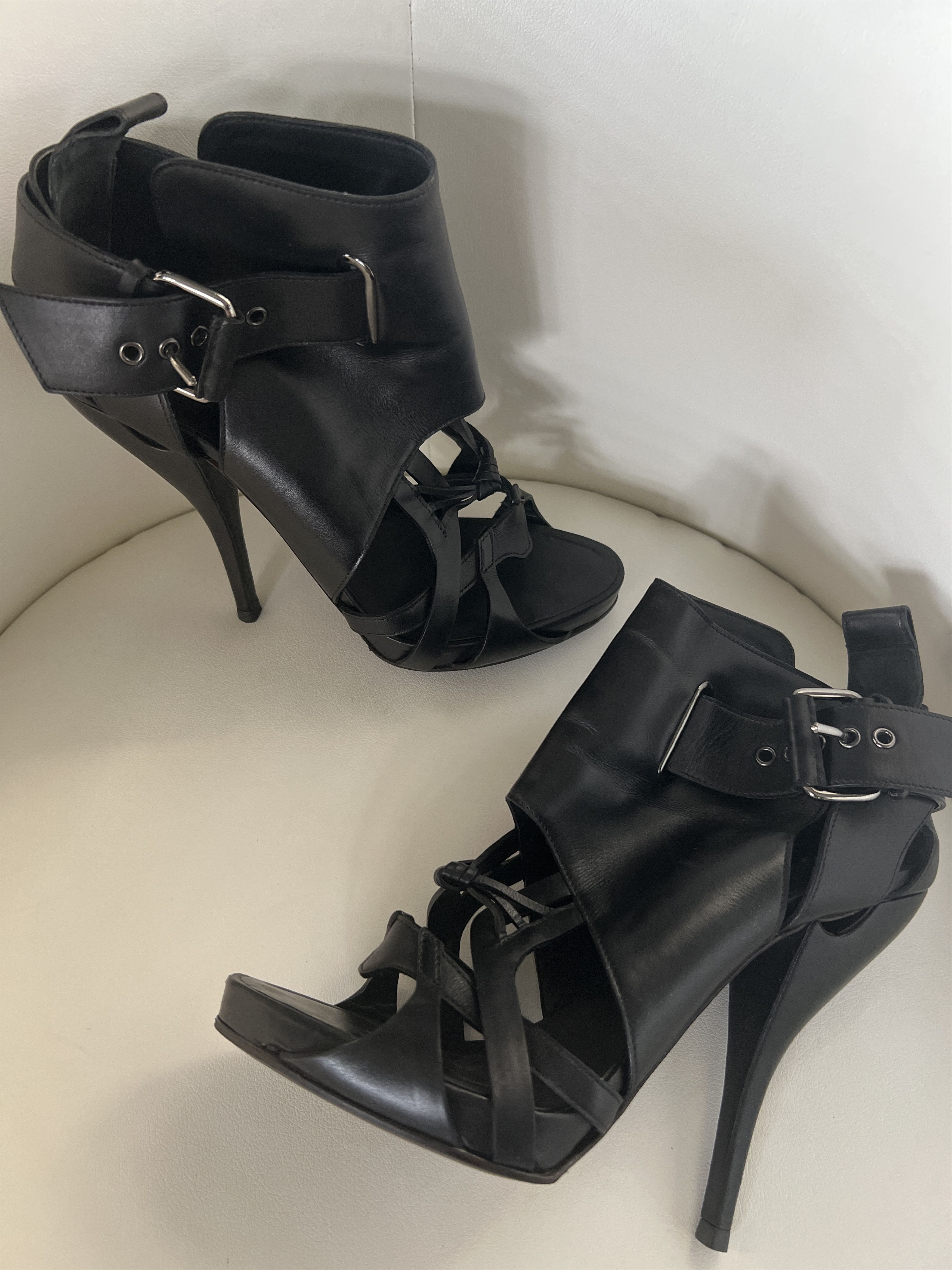 Givenchy Givenchy x Riccardo Tisci Ankle Glabdiator Size US 9.5 / IT 39.5 - 2 Thumbnail