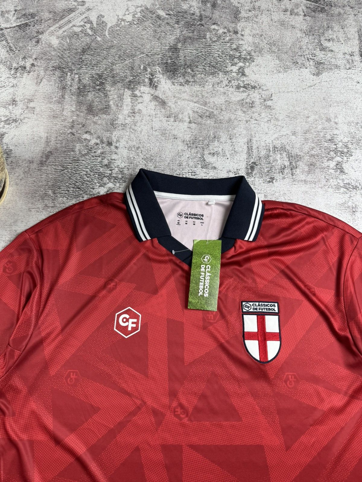 Vintage England Retro Classicos De Futebol NEW Men Vintage Soccer Football Shirt Jersey Size US M / EU 48-50 / 2 - 6 Thumbnail