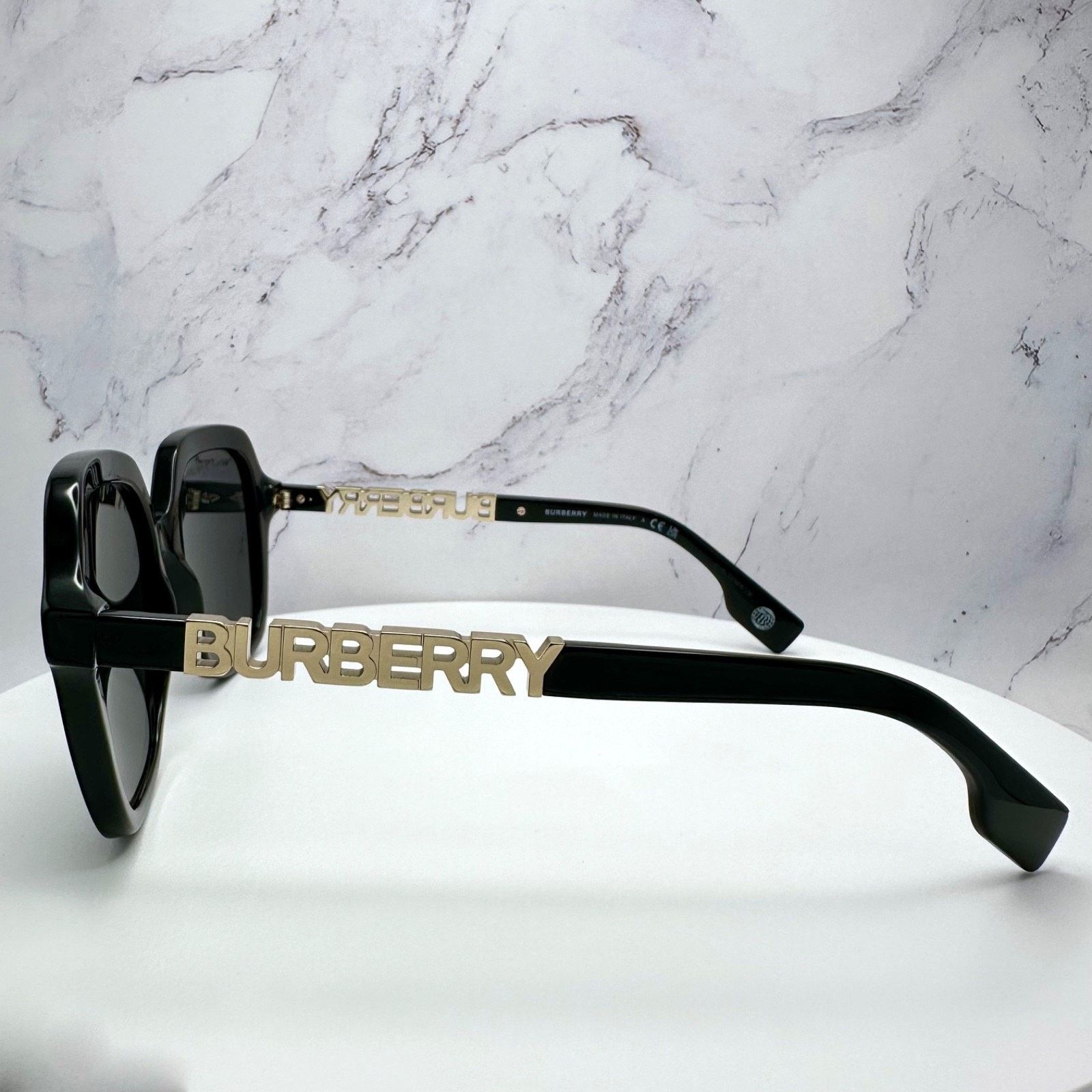 Burberry New Burberry Sunglasses Black Square Gold Metal BURBERRY Size ONE SIZE - 8 Thumbnail