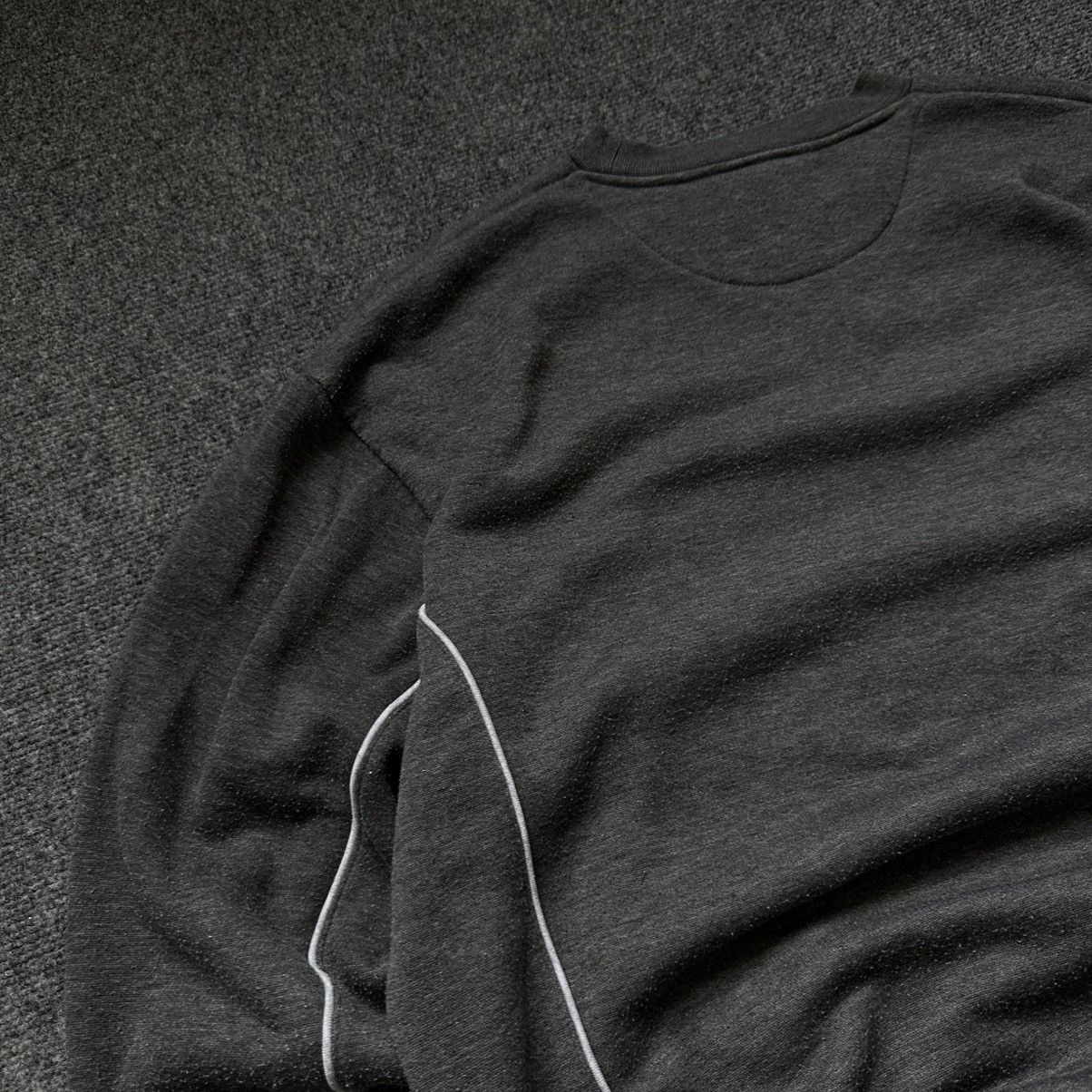 If Six Was Nine VTG Umbro Sweatshirt Small Logo Size L Y2K 00s USA Hype Tren Size US L / EU 52-54 / 3 - 9 Thumbnail