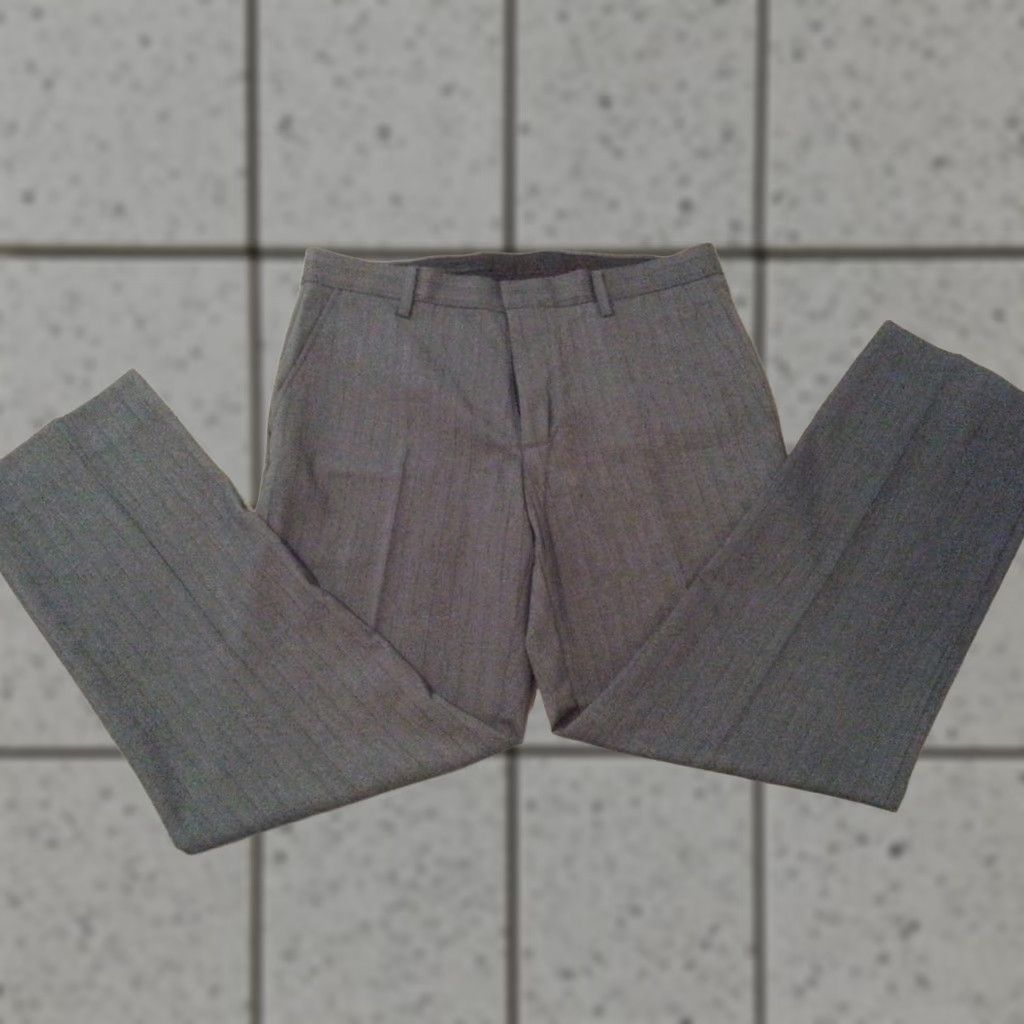 Kenneth Cole Mens Kenneth Cole Wool Dress Pants 32x30 Gray Dress Pants Mens Regular 32 Gray Wool Version? Size US 32 / EU 48 - 1 Thumbnail