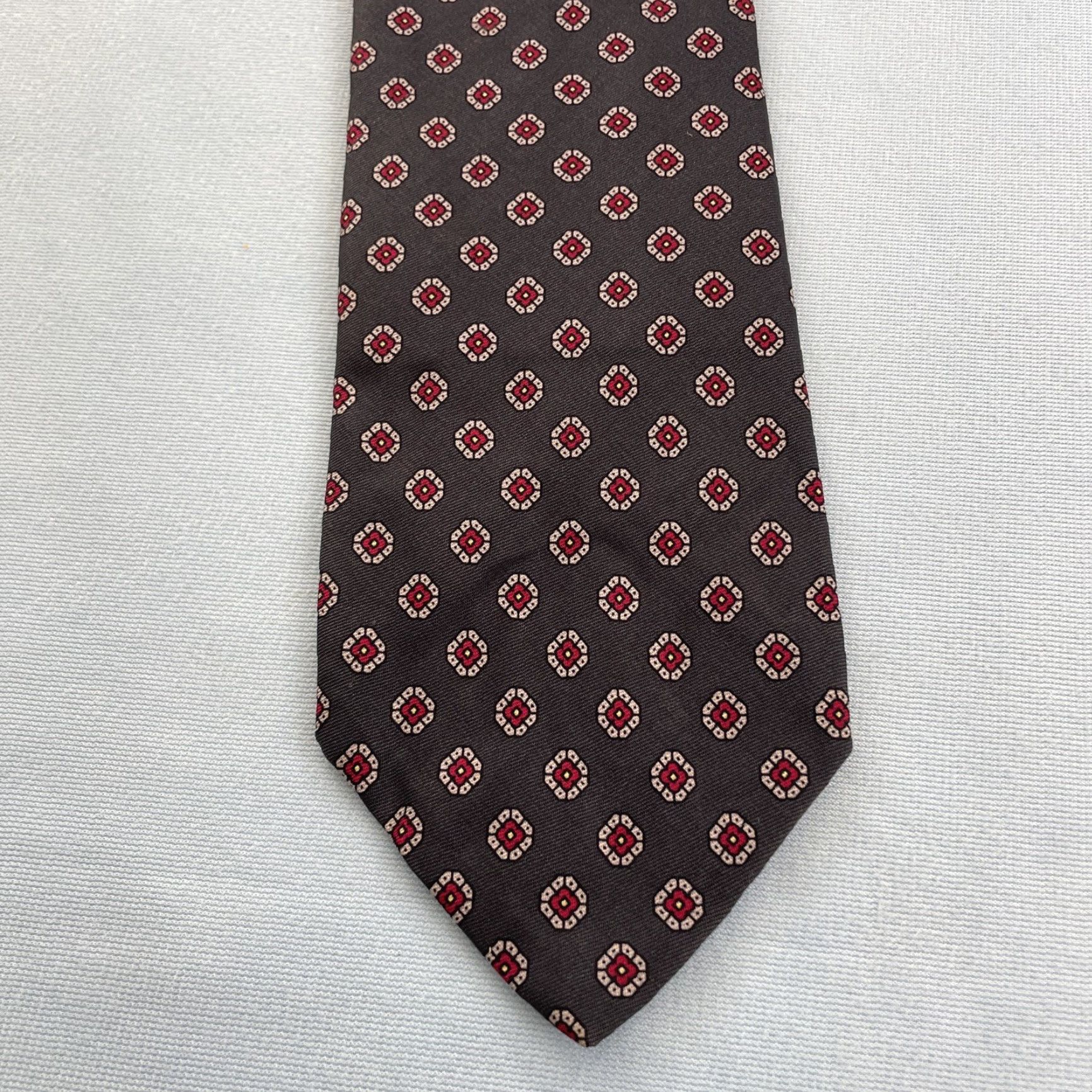 Brooks Brothers VINTAGE Brooks Brothers Makers Neck Tie Pure Silk Black Red Floral Neat 3.2x58 USA Black Red 100% Silk Tie Vintage Necktie Mens Silk Tie Size ONE SIZE - 3 Thumbnail