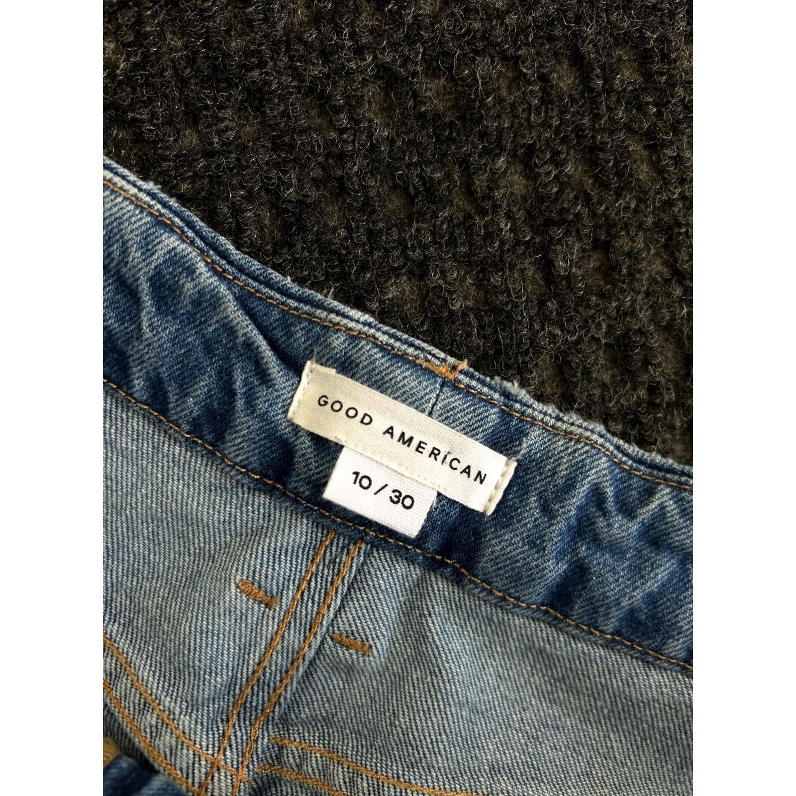 Good American Good American Jeans Womens 10 Blue The Weekender High Rise Med Wash Size Distressed NEW Size 32" / US 10 / IT 46 - 4 Thumbnail