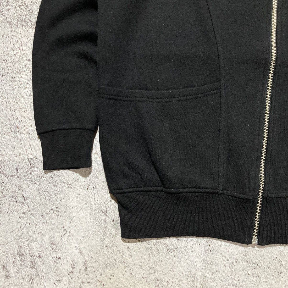 Japanese Brand 2000s Azul by Moussy Big Pocket Ziphoodie Beauty Beast Black Size US L / EU 52-54 / 3 - 7 Thumbnail