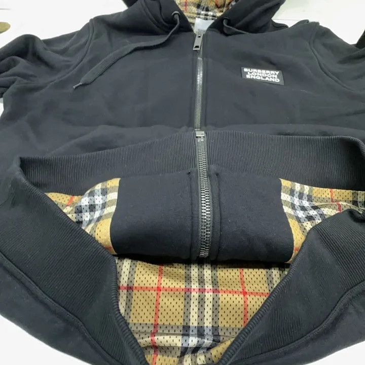 Burberry Burberry Burberry Black Logo Hoodie for Men-2507 Size US M / EU 48-50 / 2 - 7 Thumbnail