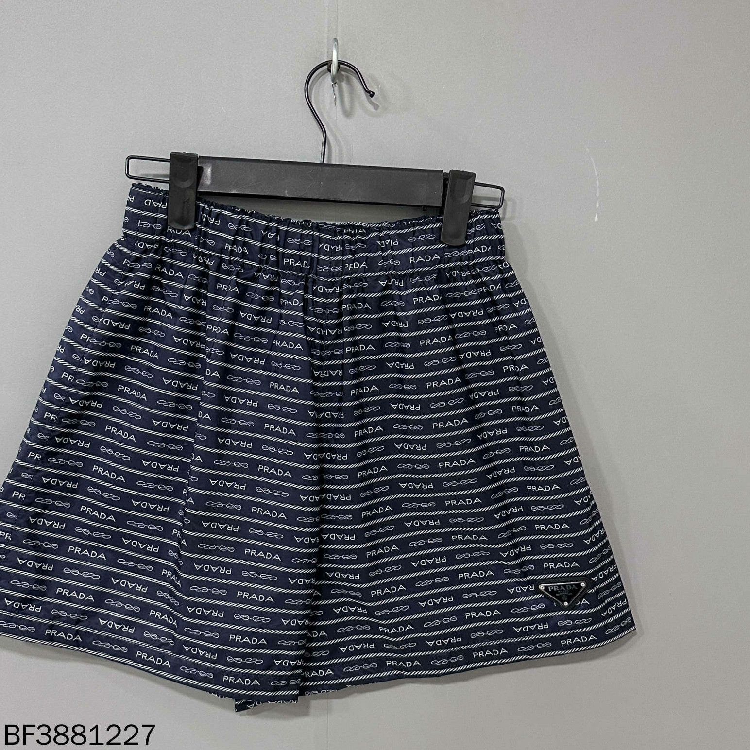 Prada Prada Retro Striped Pants 28 Women Size 28" / US 6 / IT 42 - 1 Thumbnail