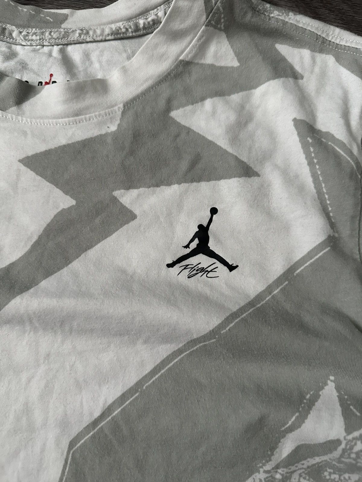 Jordan Brand Nike Jordan Essential Grey t shirt size S hype streetwear Size US S / EU 44-46 / 1 - 3 Thumbnail