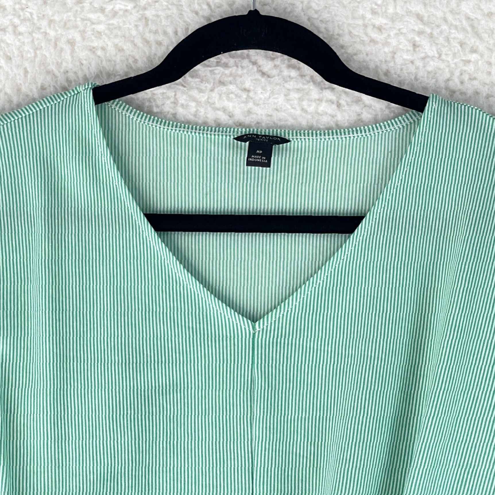 Ann Taylor Ann Taylor Petite Green Striped Long Sleeve Shirt Womens Front Tie V-Neck PM Blouse Size M / US 6-8 / IT 42-44 - 7 Thumbnail