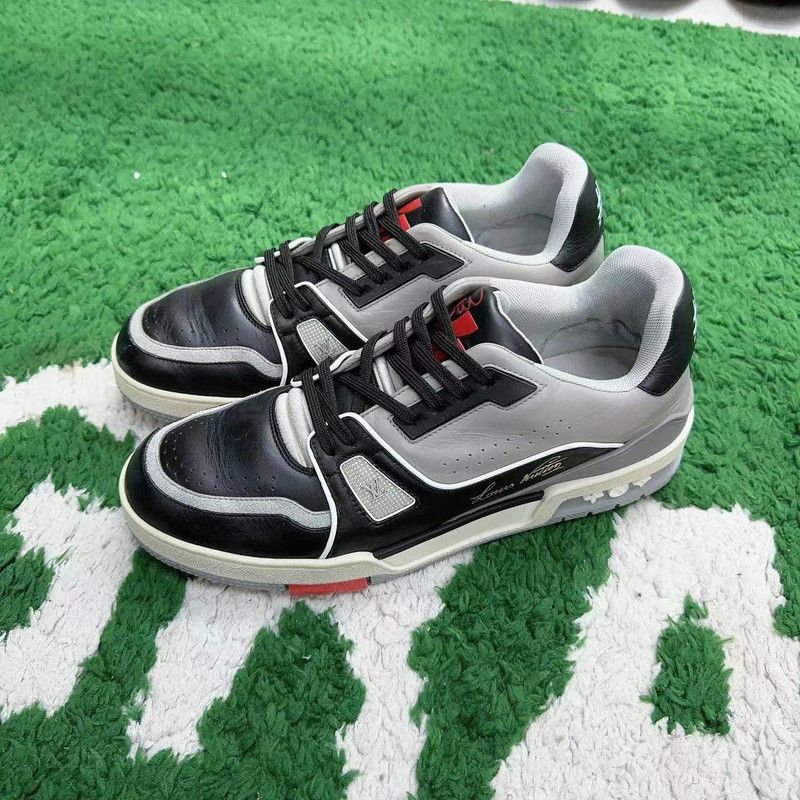 Louis Vuitton Louis Vuitton Trainer Low Top Fashion Sneakers 0079 Size US 9 / IT 39 - 1 Thumbnail