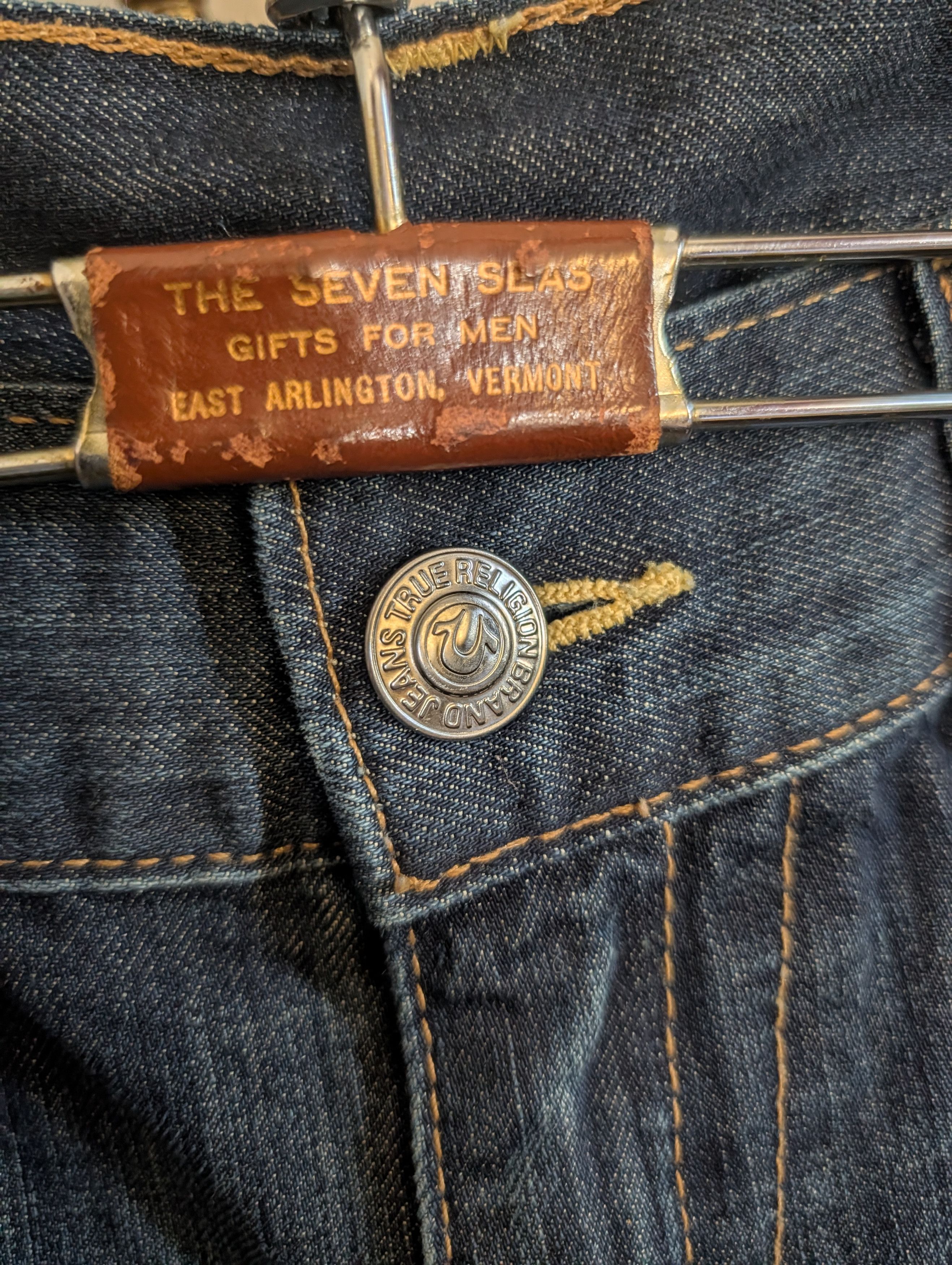 True Religion Vintage MiUSA cutoff blue denim jean shorts raw Size US 37 - 3 Thumbnail