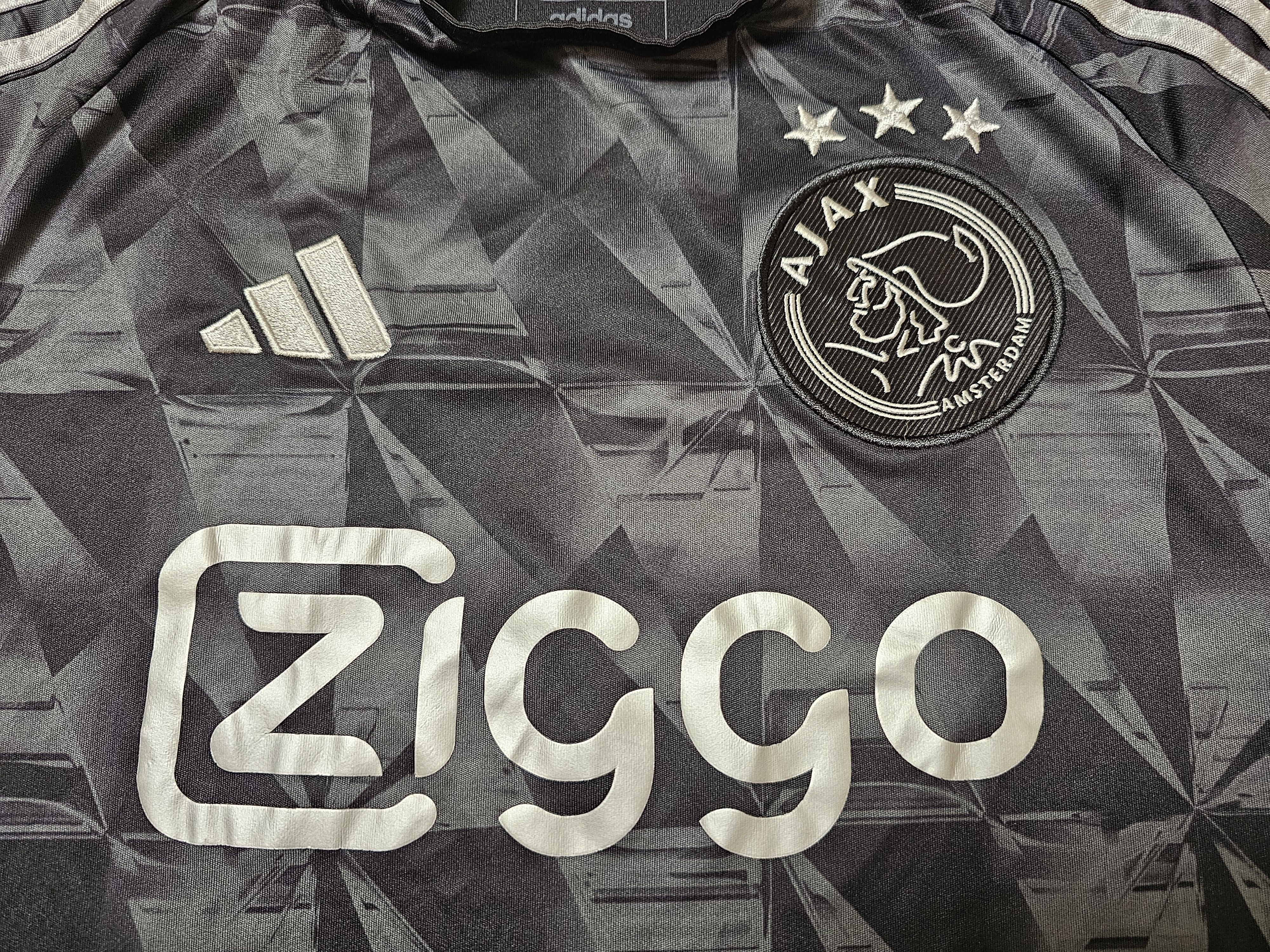 Adidas AJAX 2023 2024 THIRD FOOTBALL SOCCER JERSEY BOYS 15-16Y Size US XXS / EU 40 - 3 Thumbnail