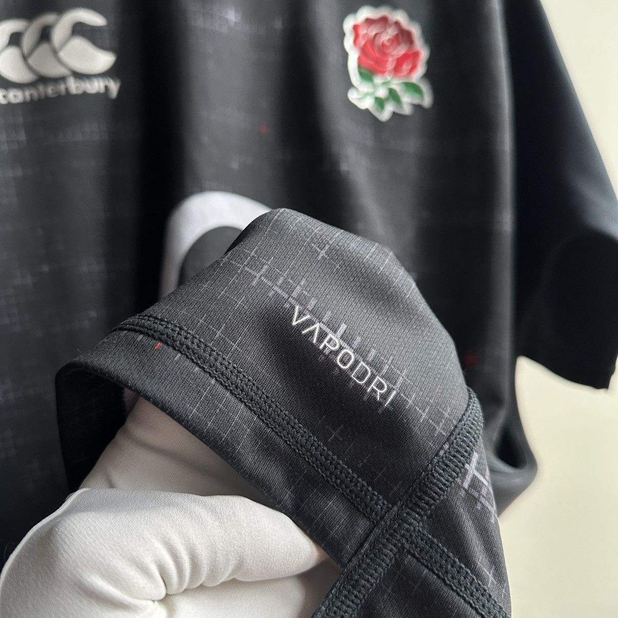 Canterbury of New Zealand Canterbury England Rugby Team Shirt Vapodri Jersey 2018/19 Size US XL / EU 56 / 4 - 7 Thumbnail