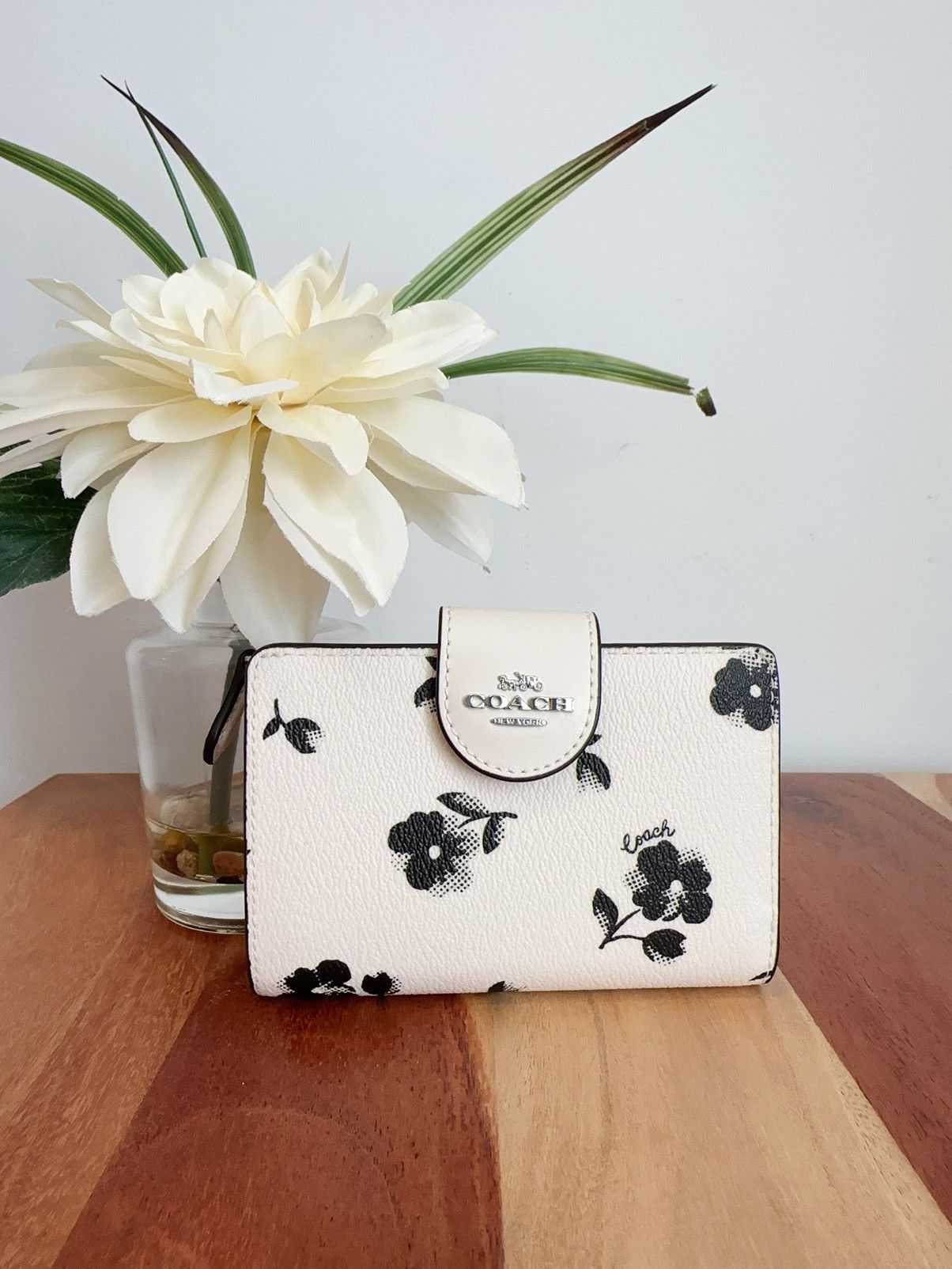 image of NWT Coach Medium Corner Zip Wallet With Floral Print, Women's