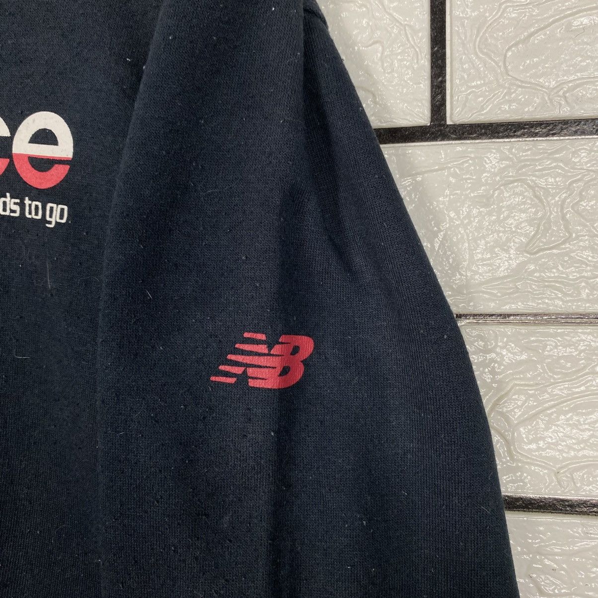 Japanese Brand Vintage Sweatshirt New Balance Big Logo Size US L / EU 52-54 / 3 - 13 Thumbnail