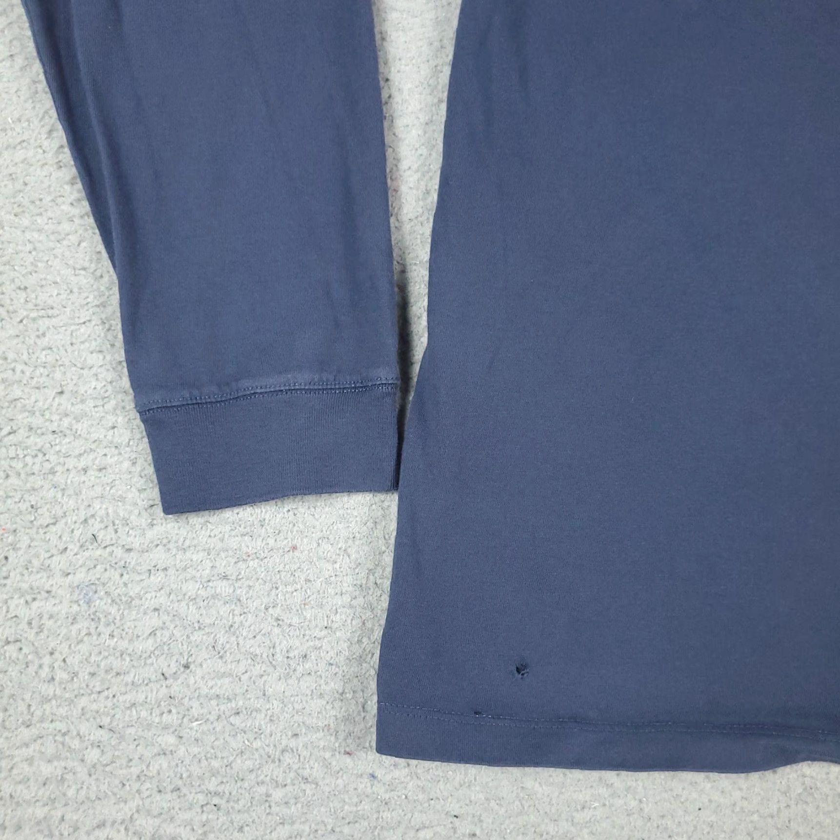 Vineyard Vines VINEYARD VINES Blue Long Sleeve T-Shirt Adult Small Casual Logo Regular Fit Size US S / EU 44-46 / 1 - 3 Thumbnail