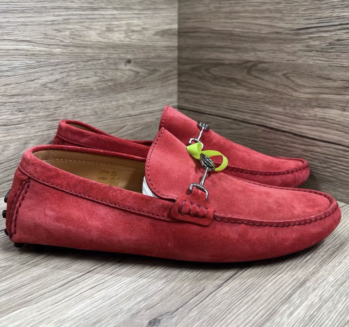 Louis Vuitton Louis Vuitton Porto Vecchio Red Circle Logo Loafers J41 Size US 8 / EU 41 - 2 Thumbnail