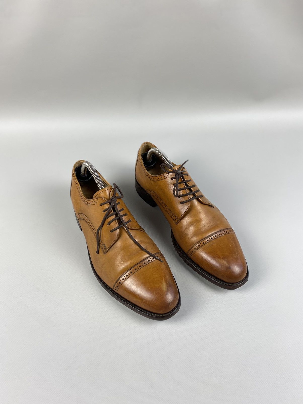 Loake Loake Guilhall men’s leather Oxford formal shoes Size US 9.5 / EU 42-43 - 2 Thumbnail
