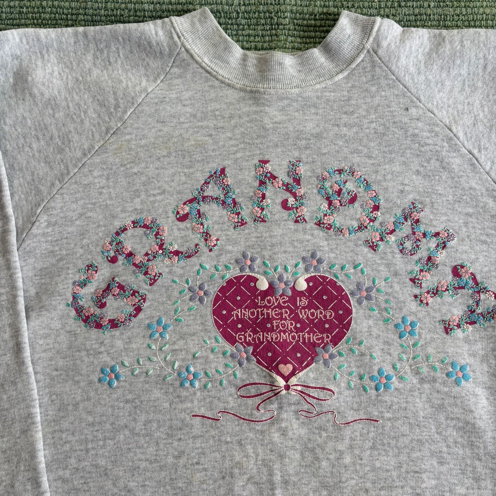 Fruit Of The Loom Vintage 90s Grandma sweatshirt size medium to large, gray Size M / US 6-8 / IT 42-44 - 2 Thumbnail