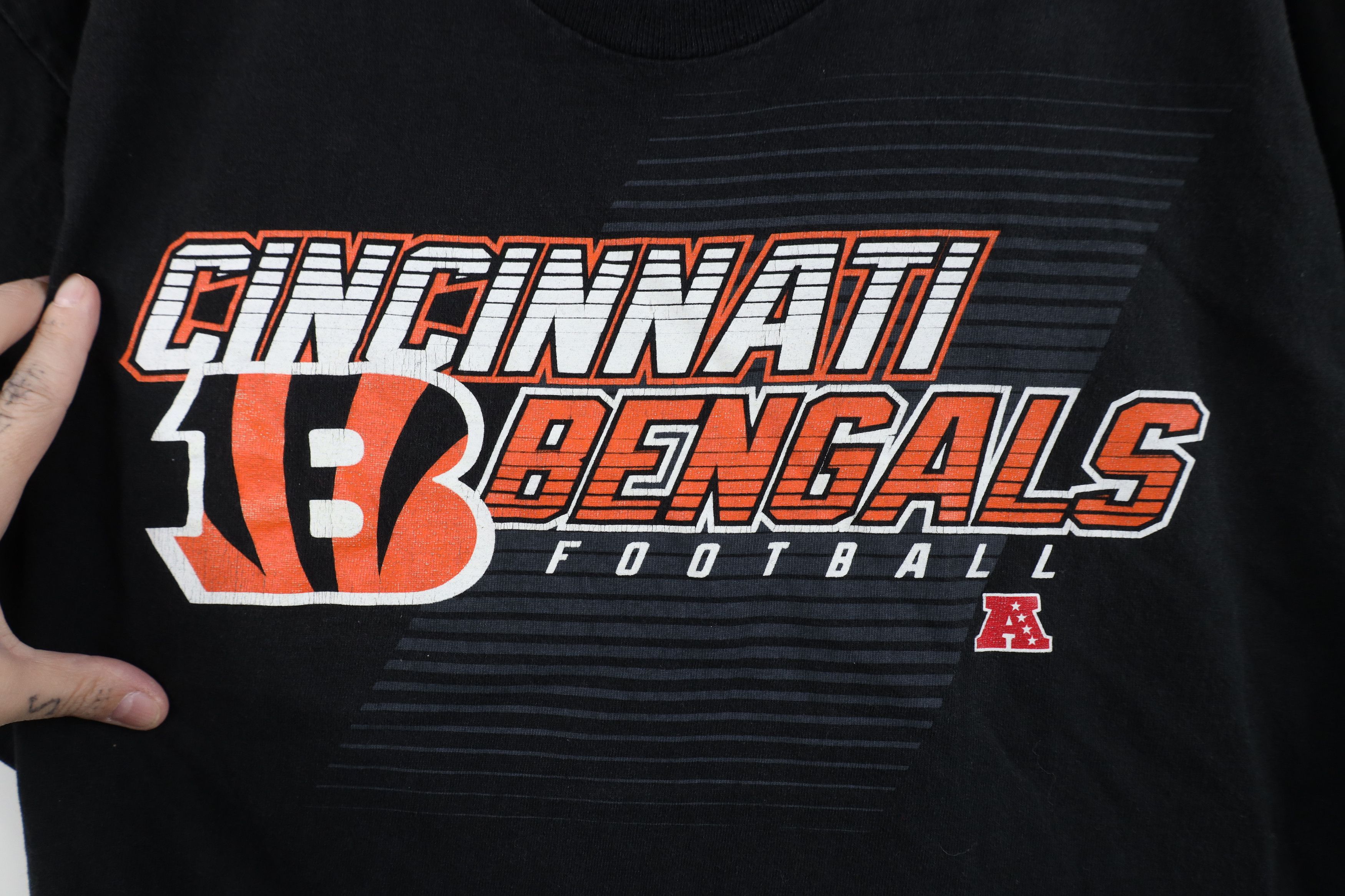 Vintage Y2K NFL Spell Out Cincinnati Bengals Football T-Shirt Size US L / EU 52-54 / 3 - 4 Thumbnail