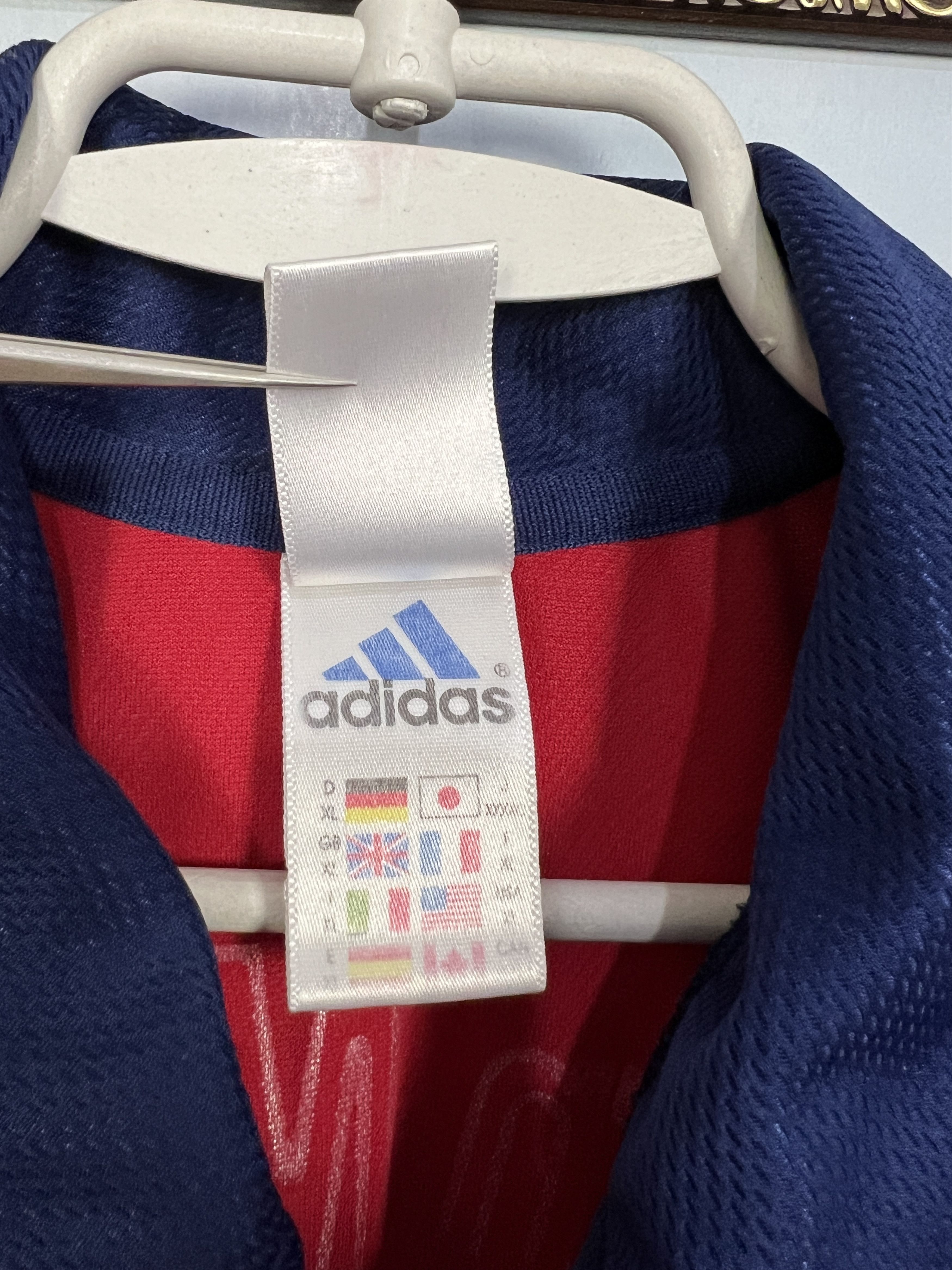 Adidas Bayern Munich football shirt Soccer Adidas Jersey Trikot Size US XL / EU 56 / 4 - 8 Thumbnail